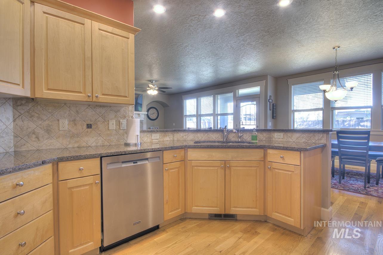 458 W Valentino St, Meridian, Idaho 83646, 3 Bedrooms, 2.5 Bathrooms, Residential For Sale, Price $630,900, 99002030