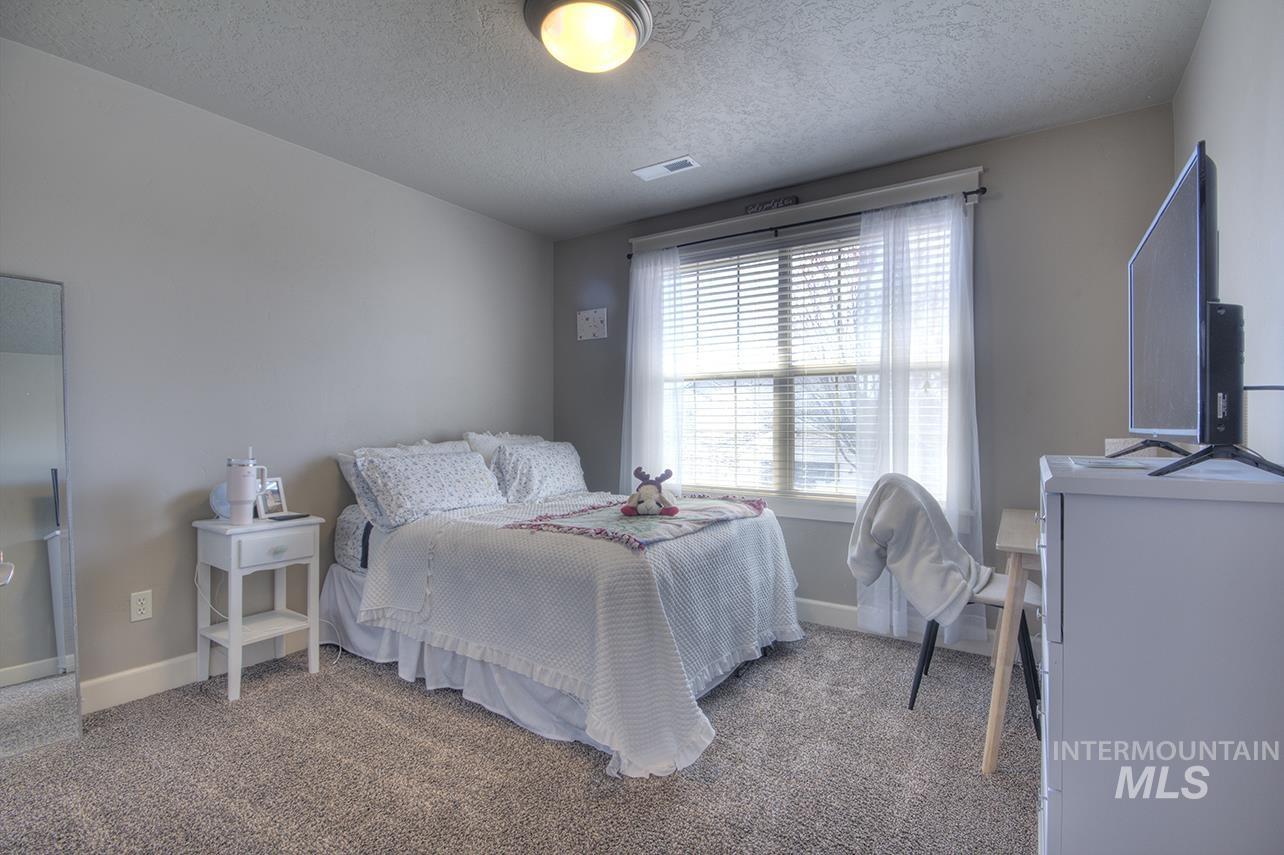 458 W Valentino St, Meridian, Idaho 83646, 3 Bedrooms, 2.5 Bathrooms, Residential For Sale, Price $630,900, 99002030