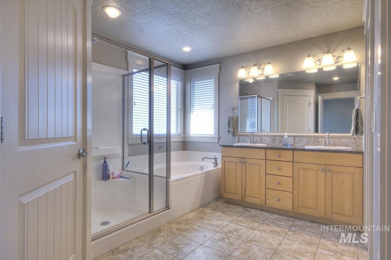 458 W Valentino St, Meridian, Idaho 83646, 3 Bedrooms, 2.5 Bathrooms, Residential For Sale, Price $630,900, 99002030
