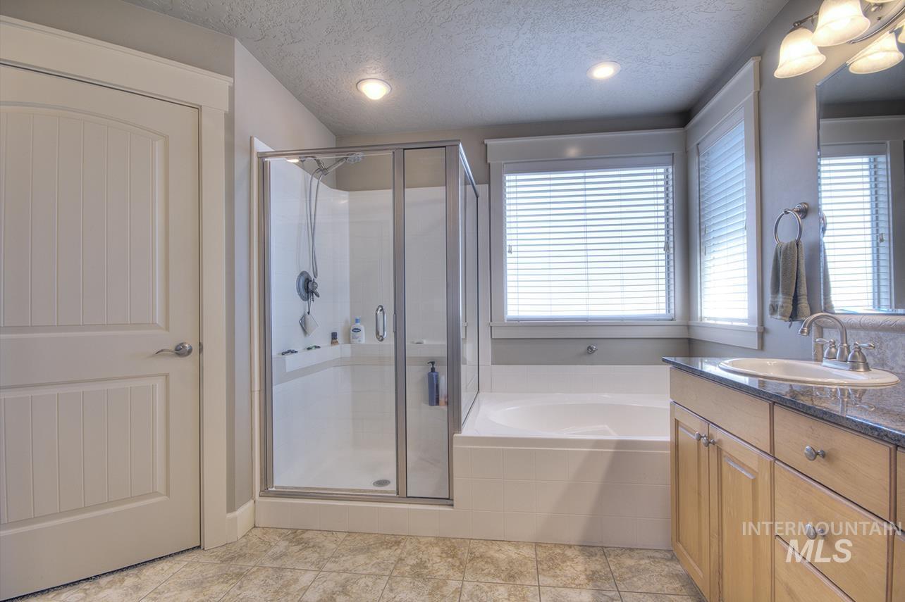 458 W Valentino St, Meridian, Idaho 83646, 3 Bedrooms, 2.5 Bathrooms, Residential For Sale, Price $630,900, 99002030
