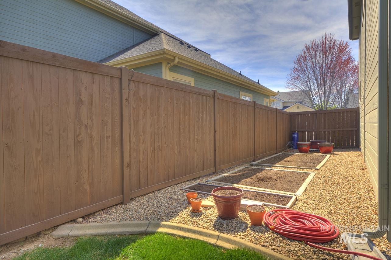 458 W Valentino St, Meridian, Idaho 83646, 3 Bedrooms, 2.5 Bathrooms, Residential For Sale, Price $630,900, 99002030