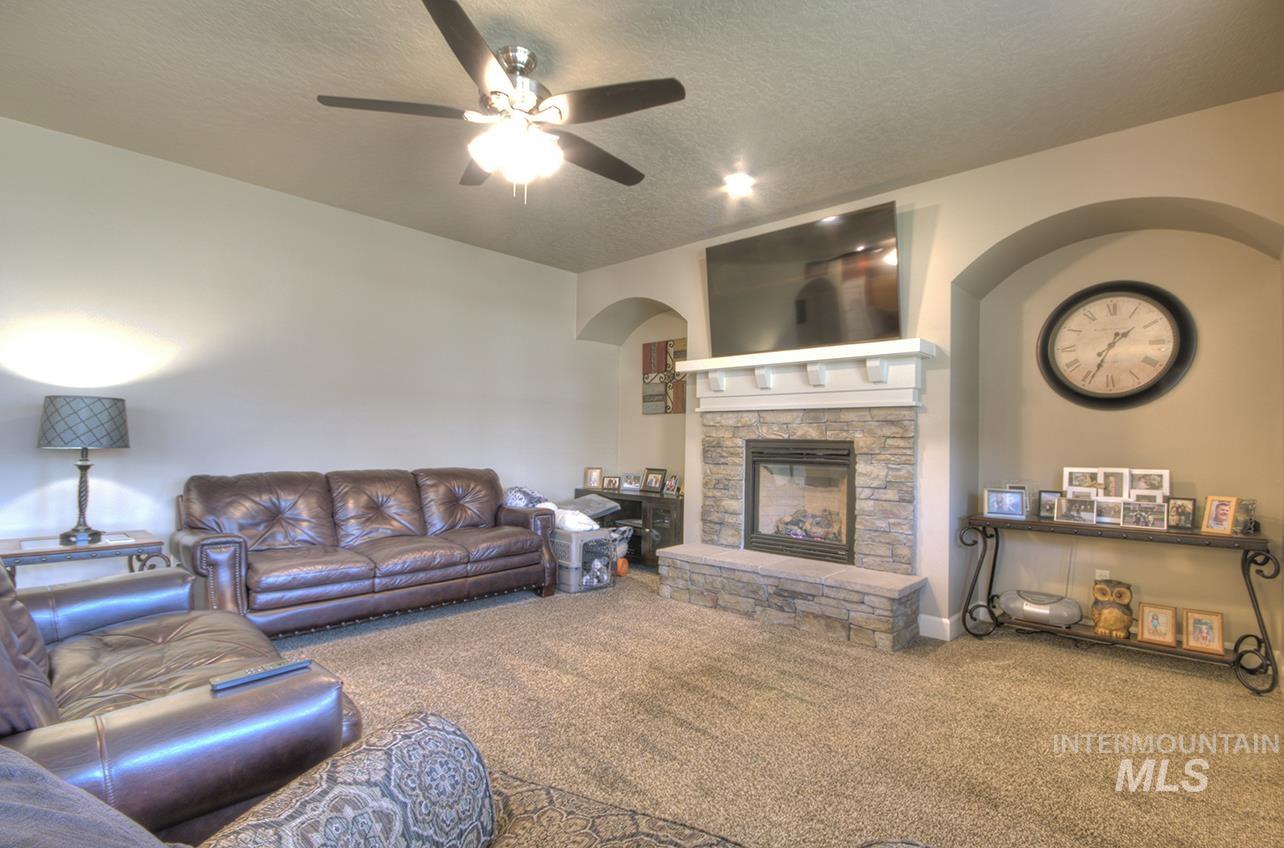458 W Valentino St, Meridian, Idaho 83646, 3 Bedrooms, 2.5 Bathrooms, Residential For Sale, Price $630,900, 99002030