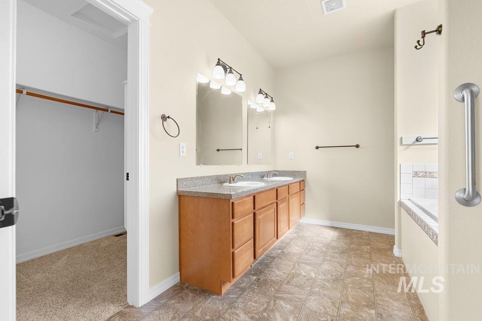 2580 NE 16th, Payette, Idaho 83661, 3 Bedrooms, 2 Bathrooms, Residential For Sale, Price $398,000, 99002031
