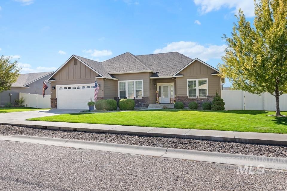 2580 NE 16th, Payette, Idaho 83661, 3 Bedrooms, 2 Bathrooms, Residential For Sale, Price $398,000, 99002031