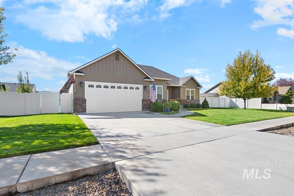 2580 NE 16th, Payette, Idaho 83661, 3 Bedrooms, 2 Bathrooms, Residential For Sale, Price $398,000, 99002031