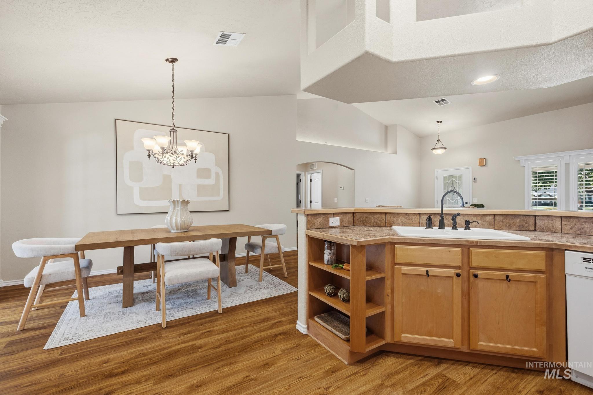 11060 W Box Canyon St, Star, Idaho 83669, 3 Bedrooms, 2 Bathrooms, Residential For Sale, Price $524,900, 99002032