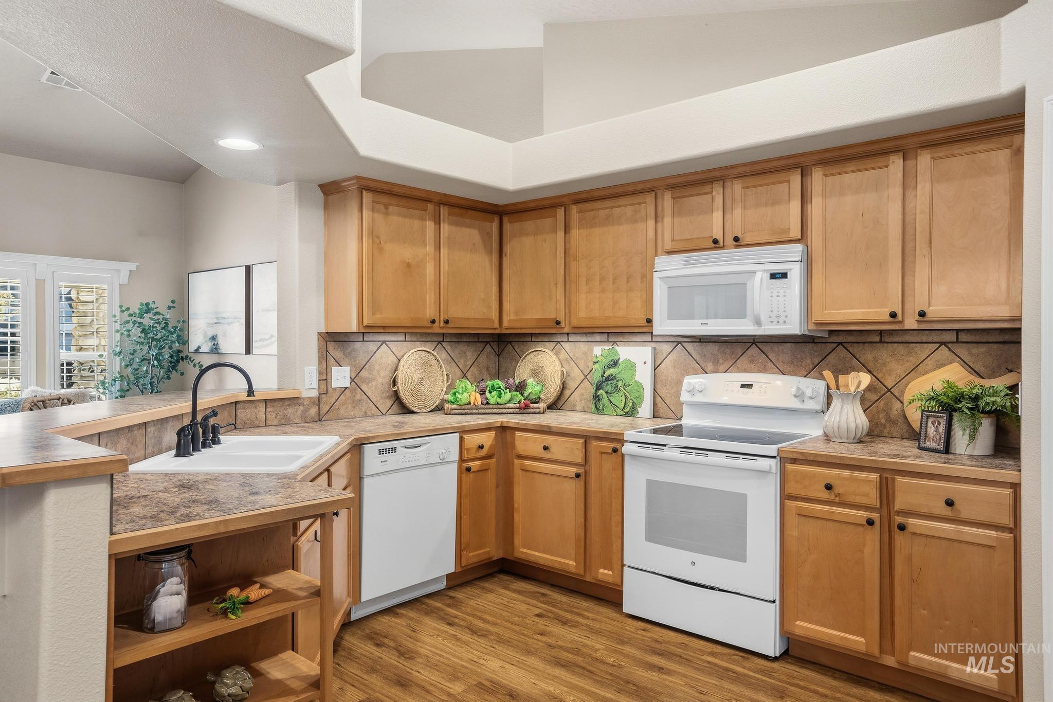 11060 W Box Canyon St, Star, Idaho 83669, 3 Bedrooms, 2 Bathrooms, Residential For Sale, Price $524,900, 99002032