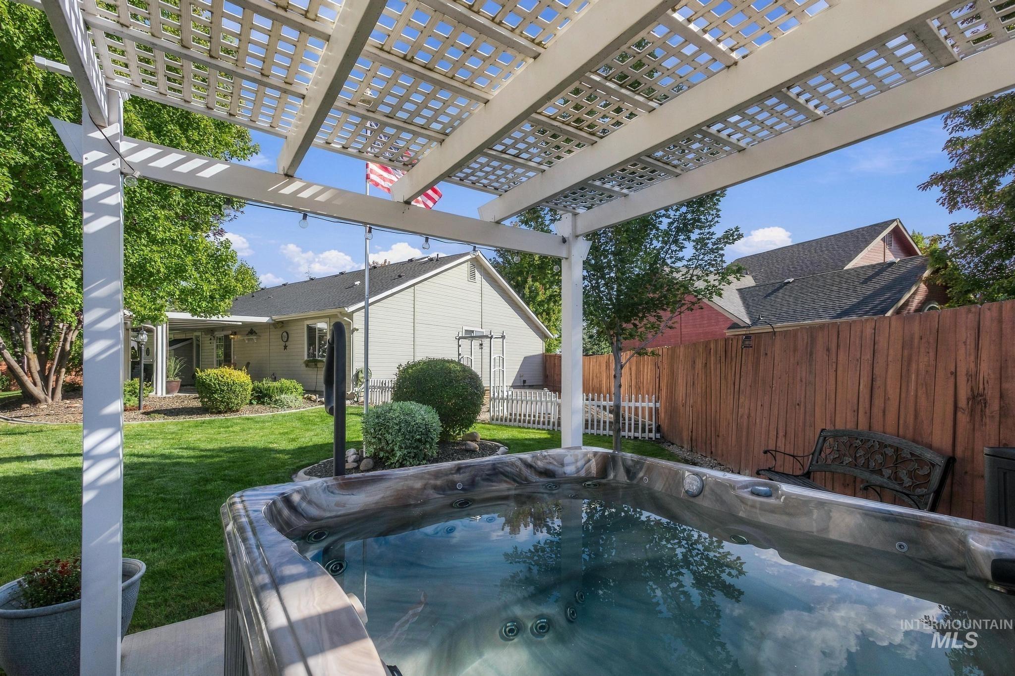 11060 W Box Canyon St, Star, Idaho 83669, 3 Bedrooms, 2 Bathrooms, Residential For Sale, Price $524,900, 99002032