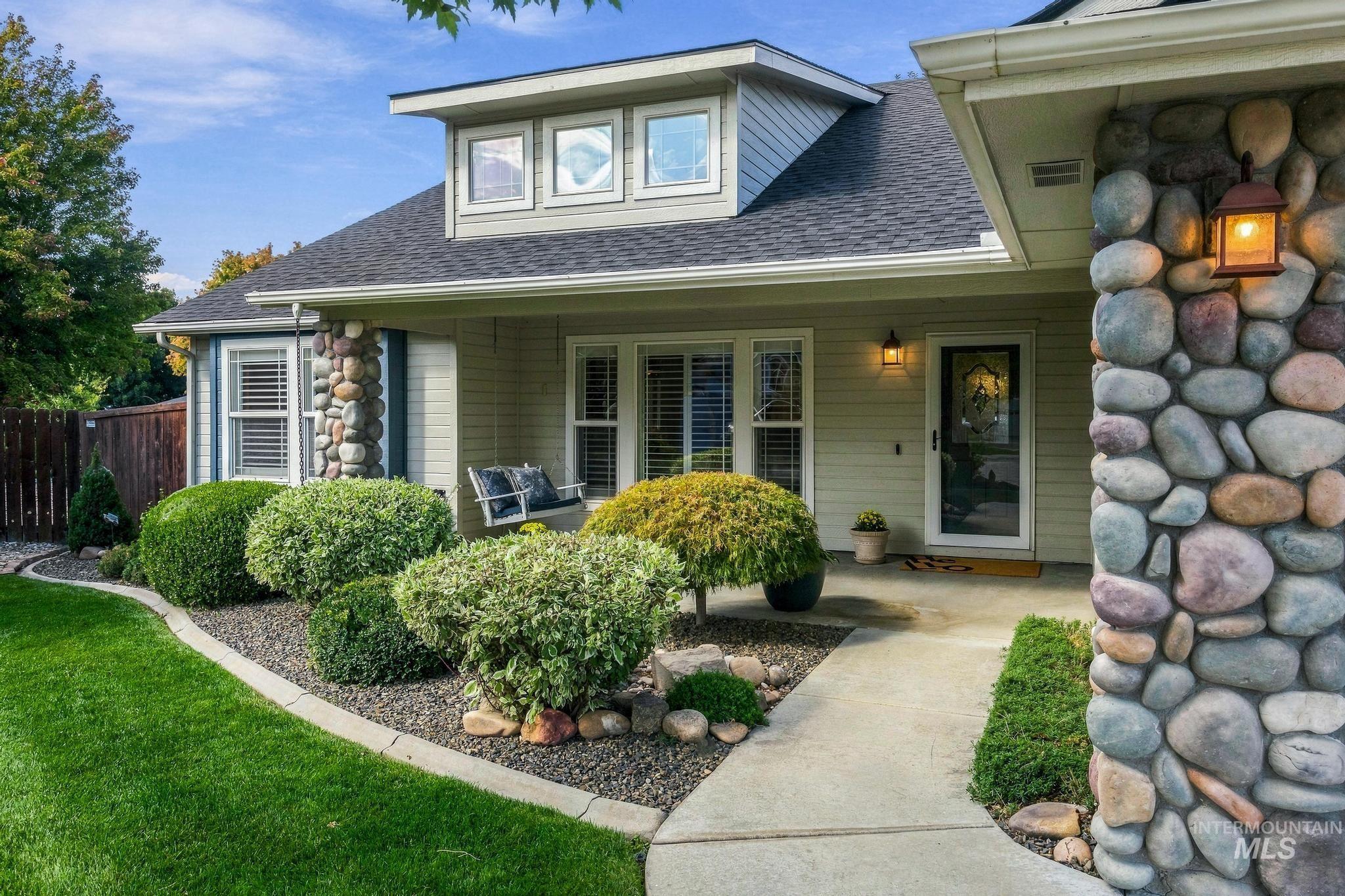11060 W Box Canyon St, Star, Idaho 83669, 3 Bedrooms, 2 Bathrooms, Residential For Sale, Price $524,900, 99002032
