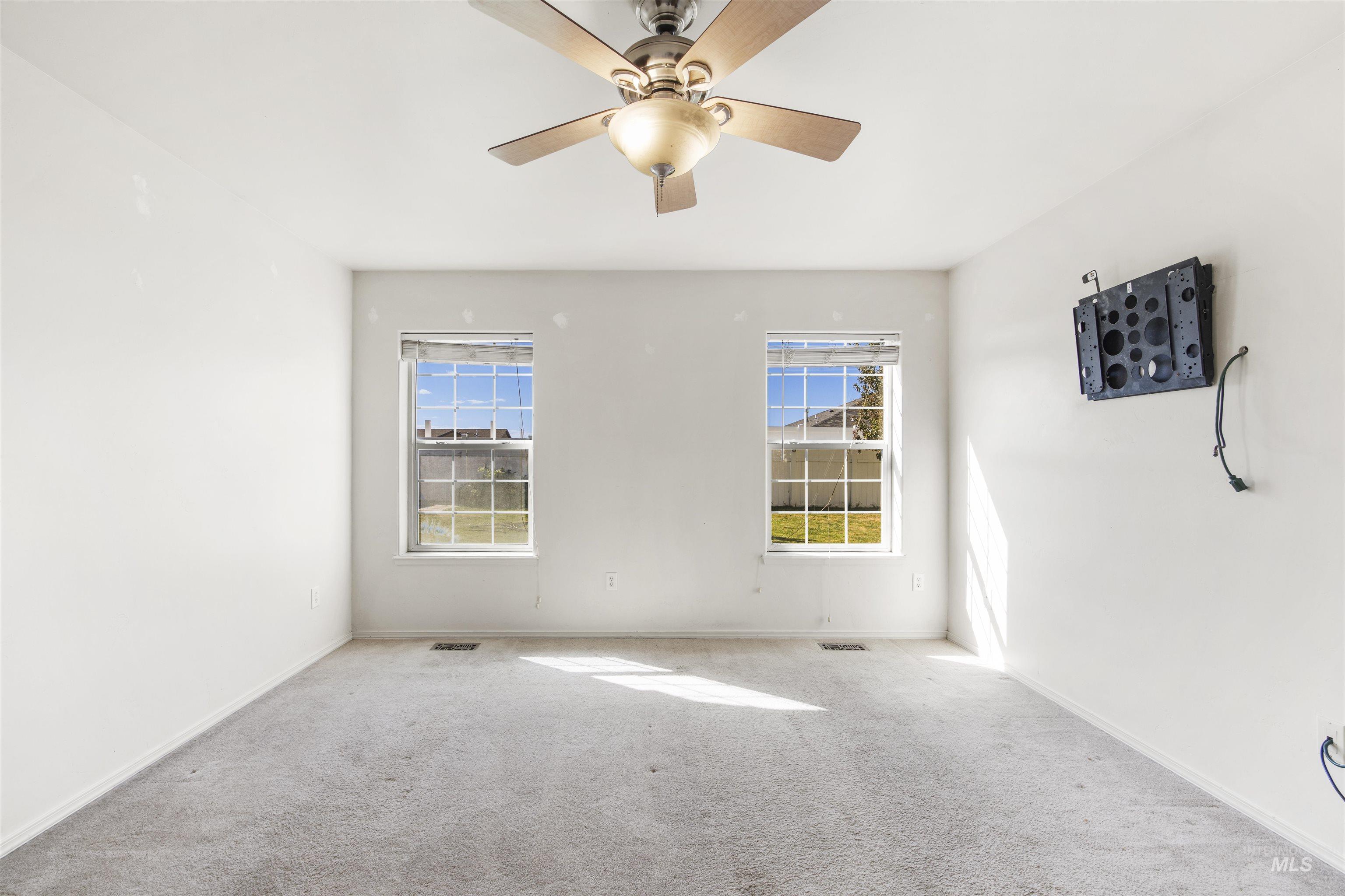 1414 Valencia Street, Twin Falls, Idaho 83301, 3 Bedrooms, 2 Bathrooms, Residential For Sale, Price $329,900,MLS 99002033
