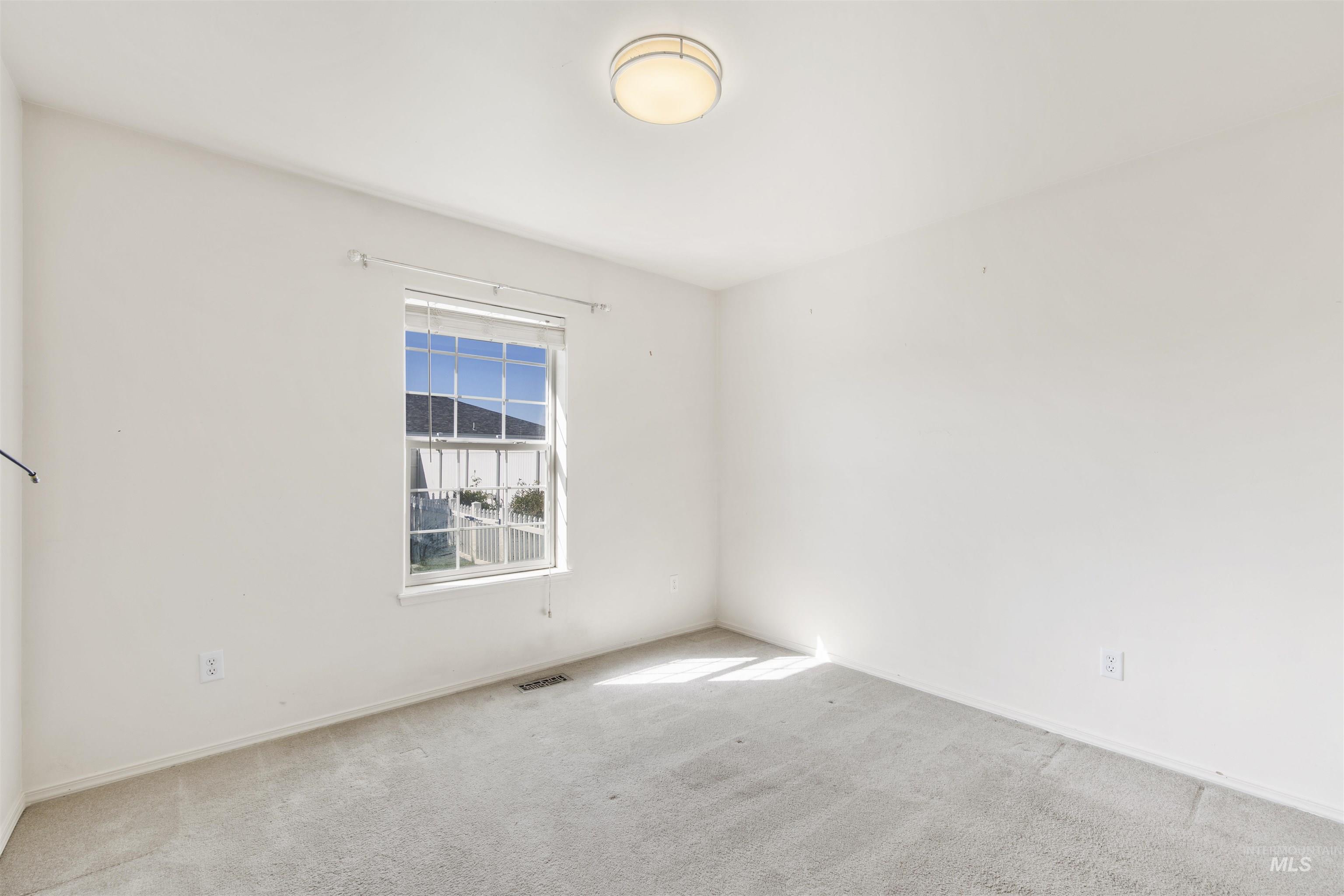1414 Valencia Street, Twin Falls, Idaho 83301, 3 Bedrooms, 2 Bathrooms, Residential For Sale, Price $329,900,MLS 99002033