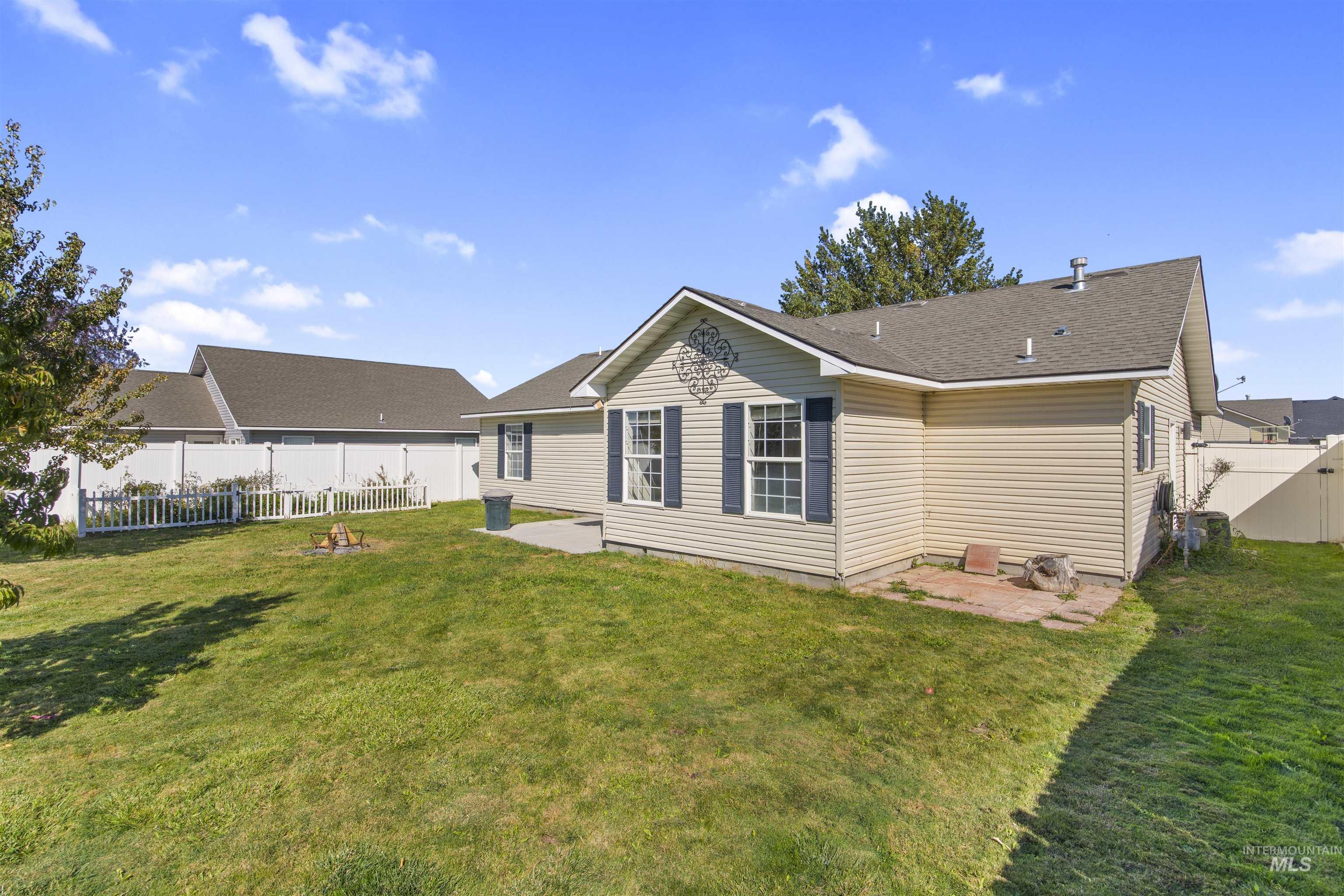 1414 Valencia Street, Twin Falls, Idaho 83301, 3 Bedrooms, 2 Bathrooms, Residential For Sale, Price $329,900,MLS 99002033