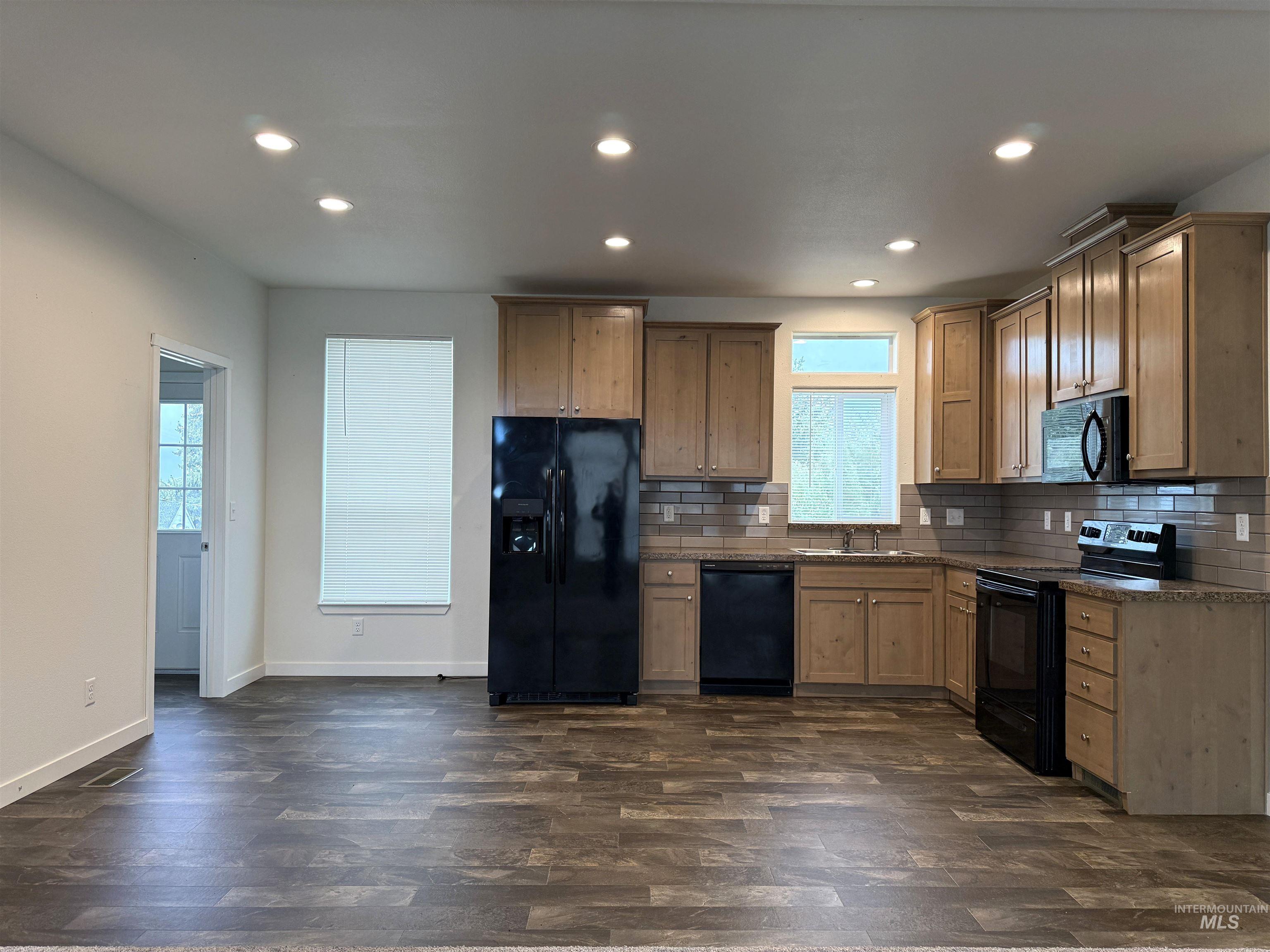 409 N 4th Avenue, Craigmont, Idaho 83523, 3 Bedrooms, 2 Bathrooms, Residential For Sale, Price $265,000,MLS 99002041