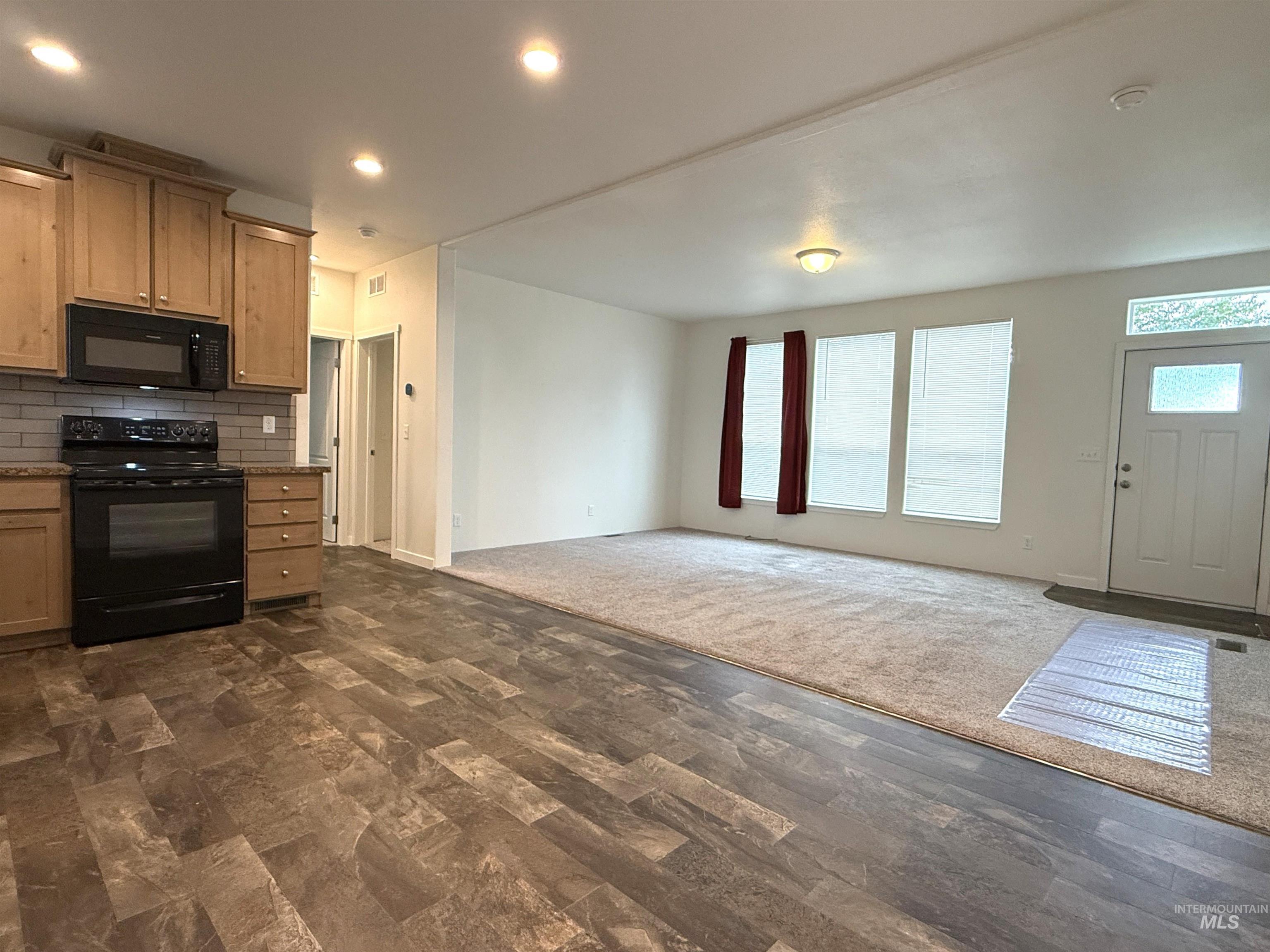 409 N 4th Avenue, Craigmont, Idaho 83523, 3 Bedrooms, 2 Bathrooms, Residential For Sale, Price $265,000,MLS 99002041