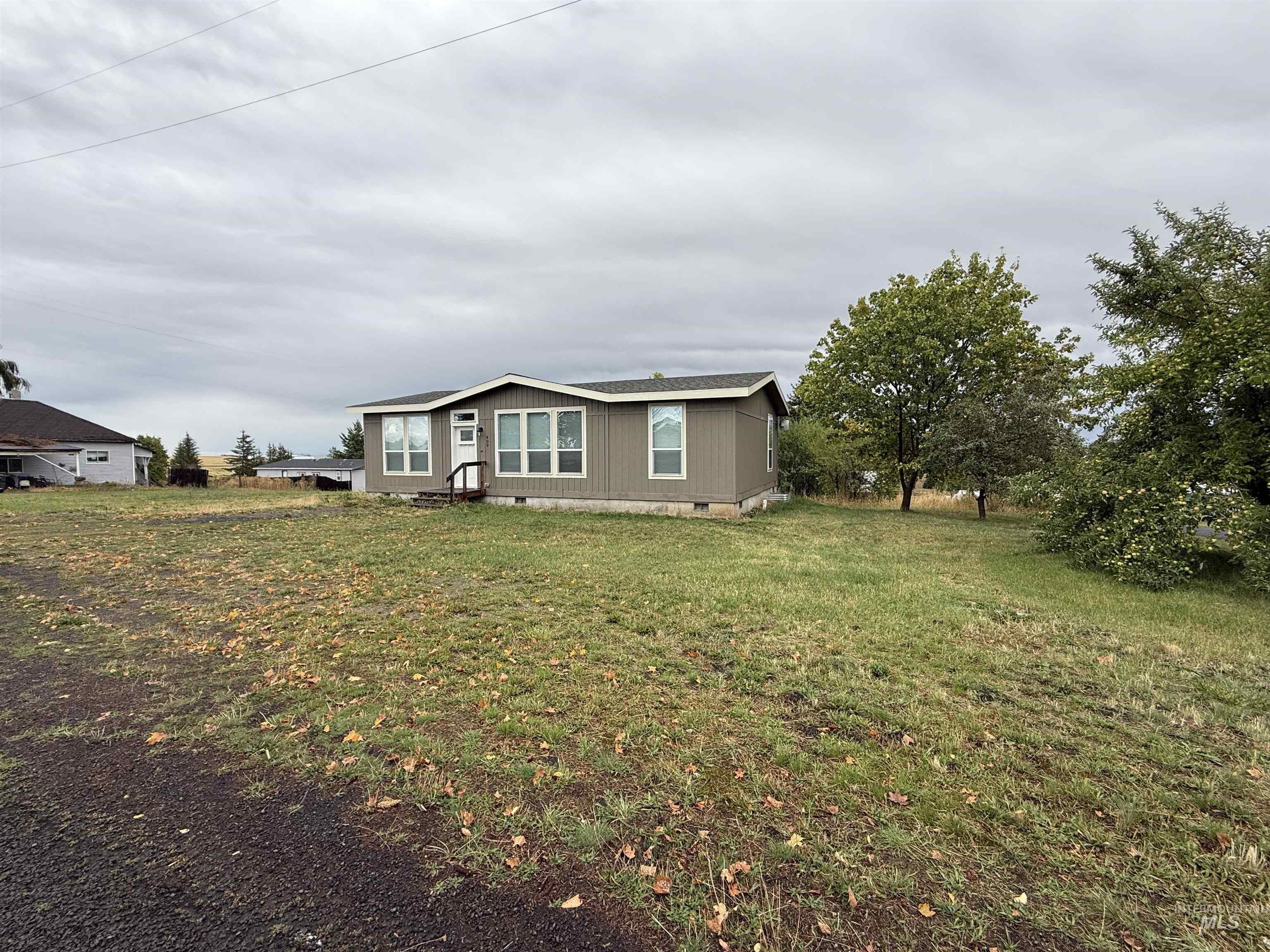 409 N 4th Avenue, Craigmont, Idaho 83523, 3 Bedrooms, 2 Bathrooms, Residential For Sale, Price $265,000,MLS 99002041