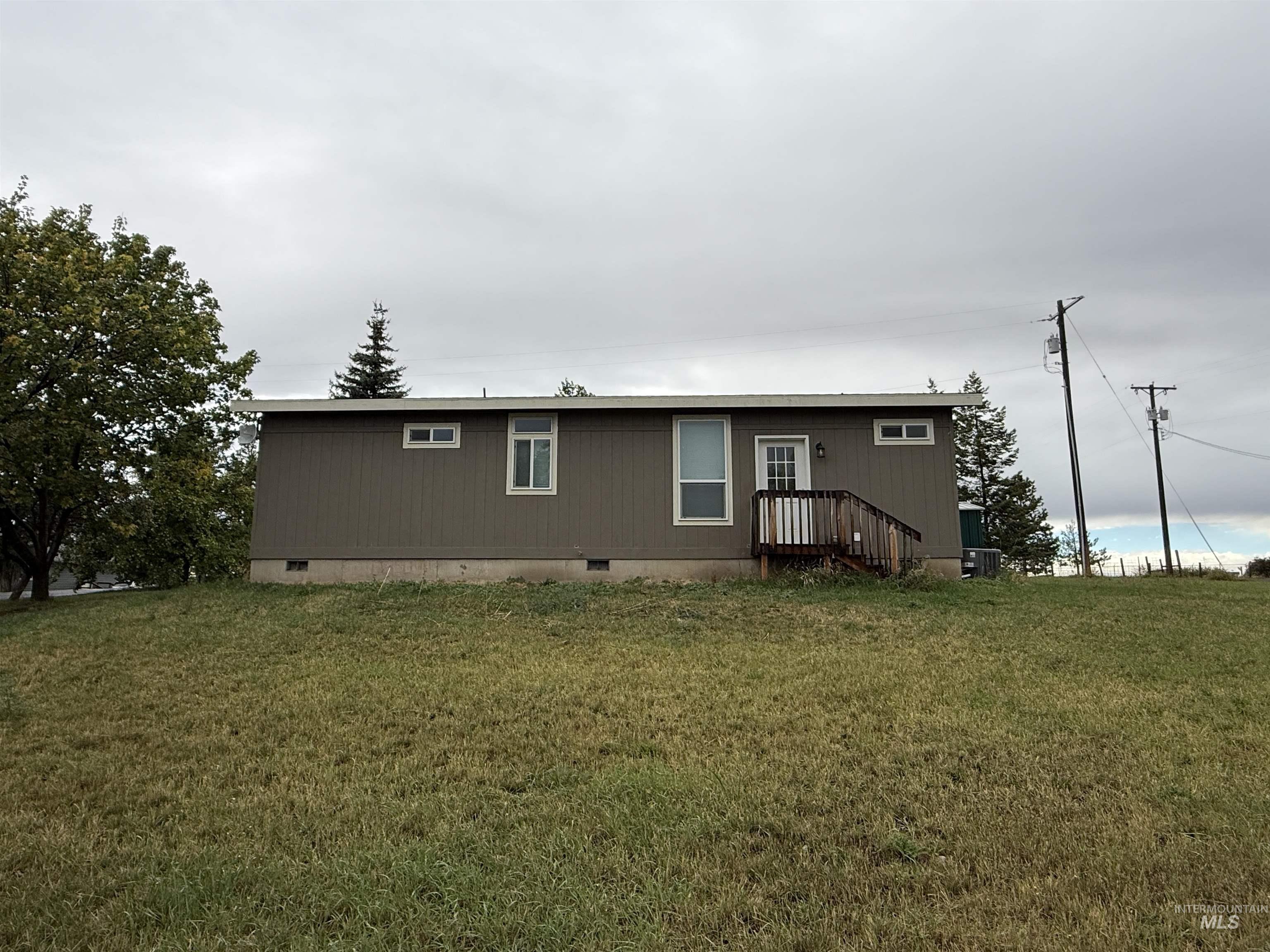409 N 4th Avenue, Craigmont, Idaho 83523, 3 Bedrooms, 2 Bathrooms, Residential For Sale, Price $265,000,MLS 99002041