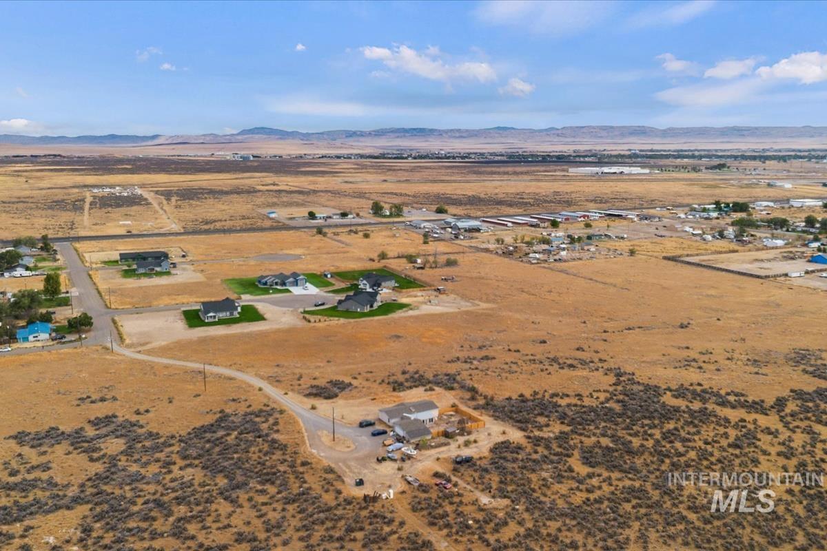360 SW Midnight Blue Way, Mountain Home, Idaho 83647, 3 Bedrooms, 2 Bathrooms, Residential For Sale, Price $600,000,MLS 99002044