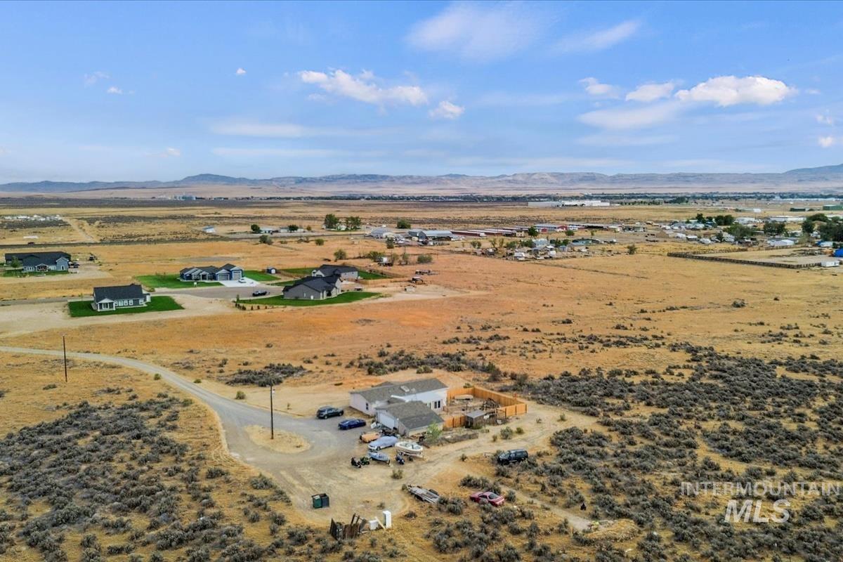 360 SW Midnight Blue Way, Mountain Home, Idaho 83647, 3 Bedrooms, 2 Bathrooms, Residential For Sale, Price $600,000,MLS 99002044