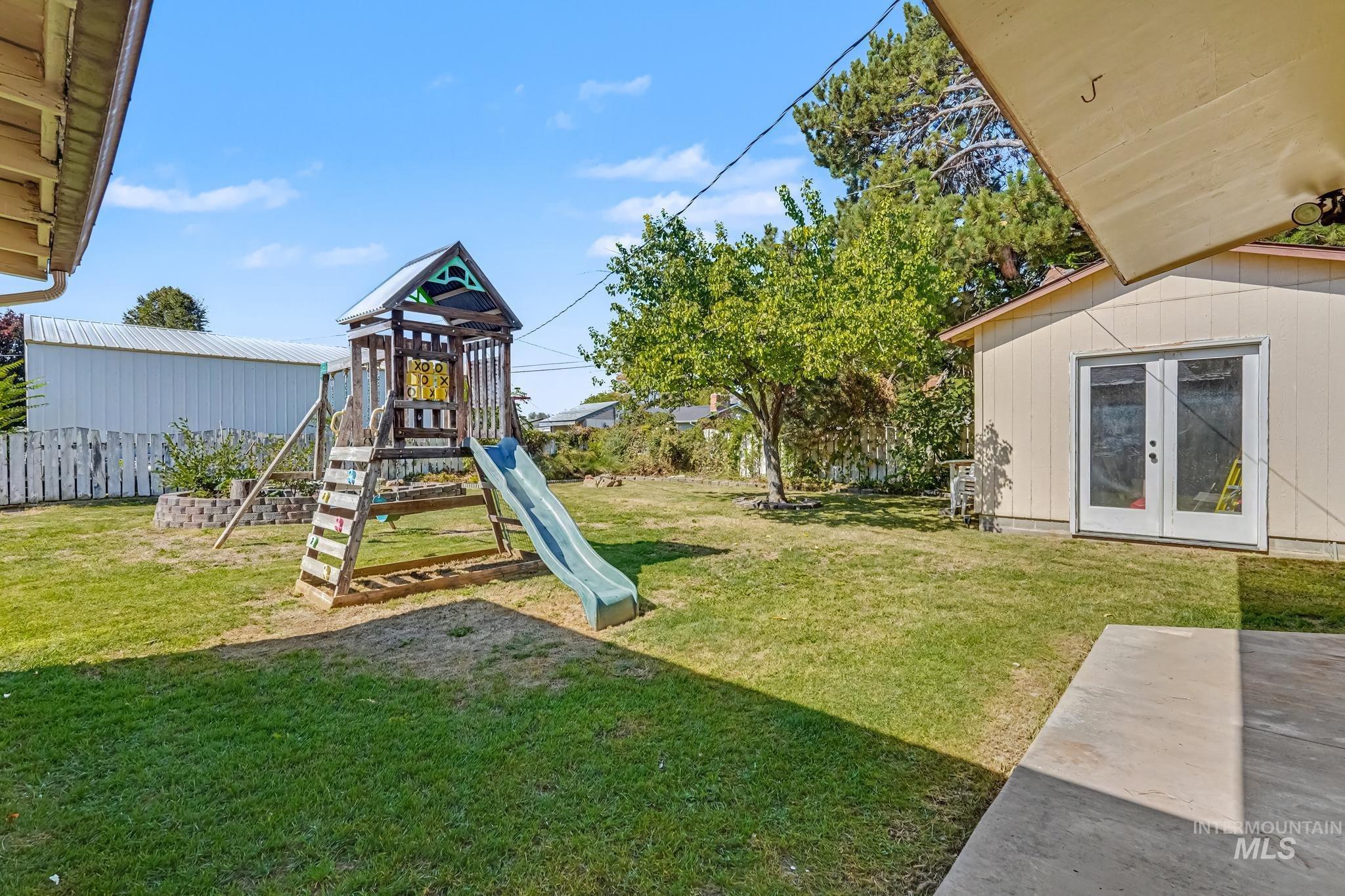520 W Dakota Ave, Nampa, Idaho 83686, 3 Bedrooms, 2 Bathrooms, Residential For Sale, Price $404,880,MLS 99002047