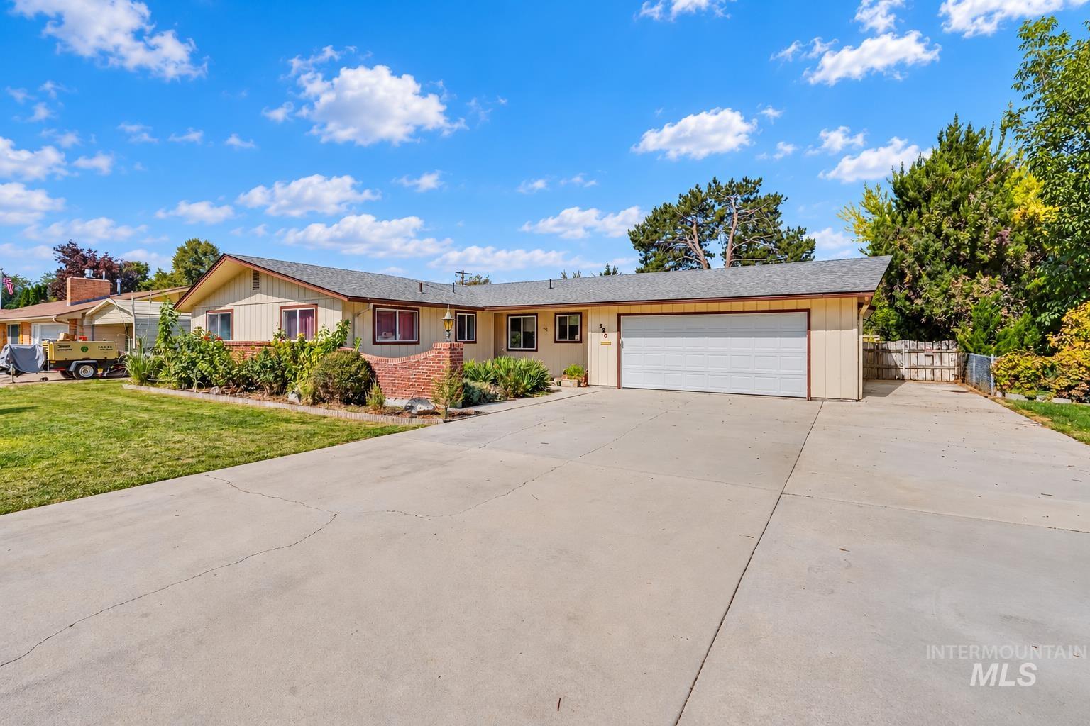 520 W Dakota Ave, Nampa, Idaho 83686, 3 Bedrooms, 2 Bathrooms, Residential For Sale, Price $404,880,MLS 99002047