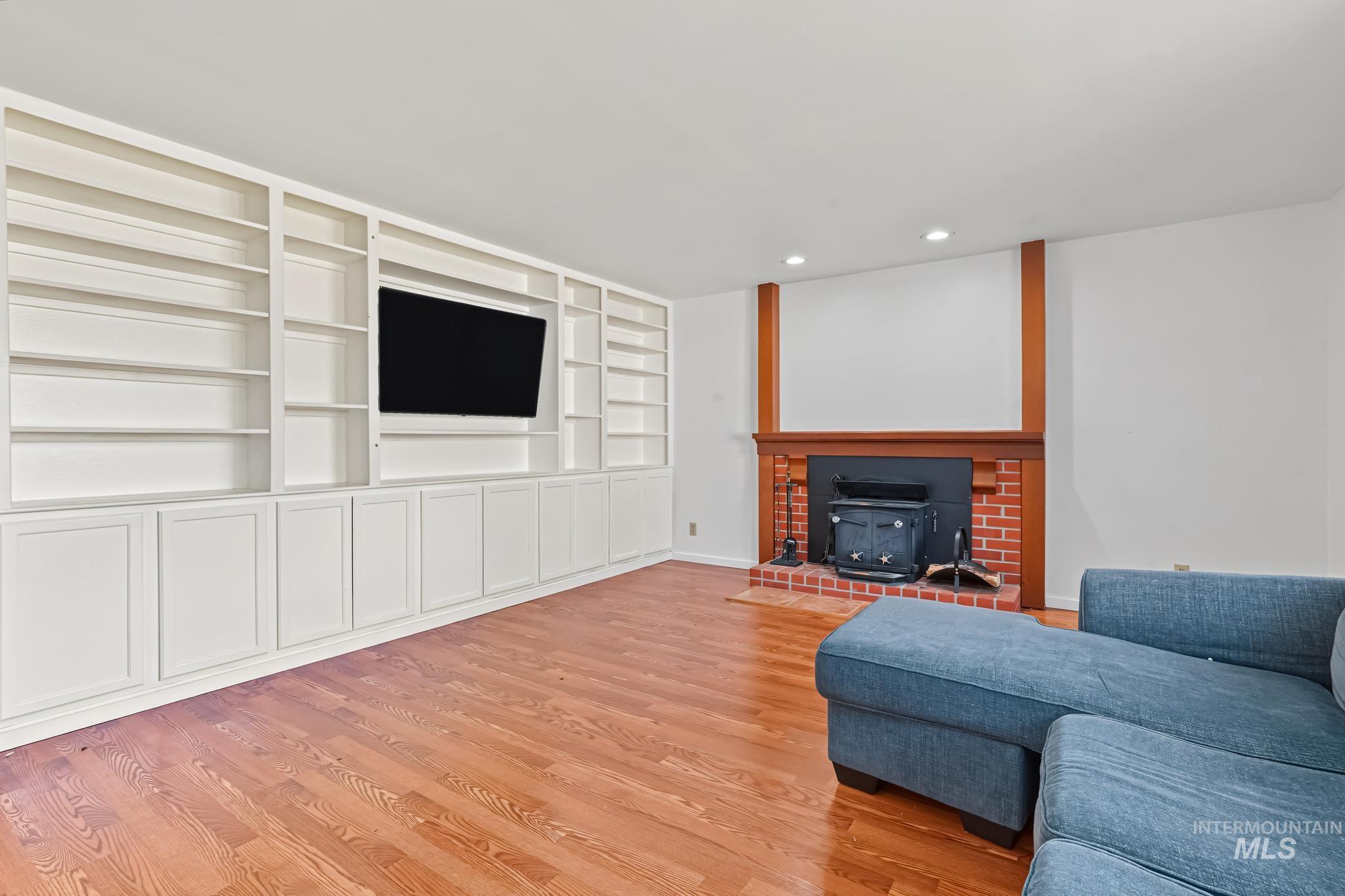 520 W Dakota Ave, Nampa, Idaho 83686, 3 Bedrooms, 2 Bathrooms, Residential For Sale, Price $404,880,MLS 99002047