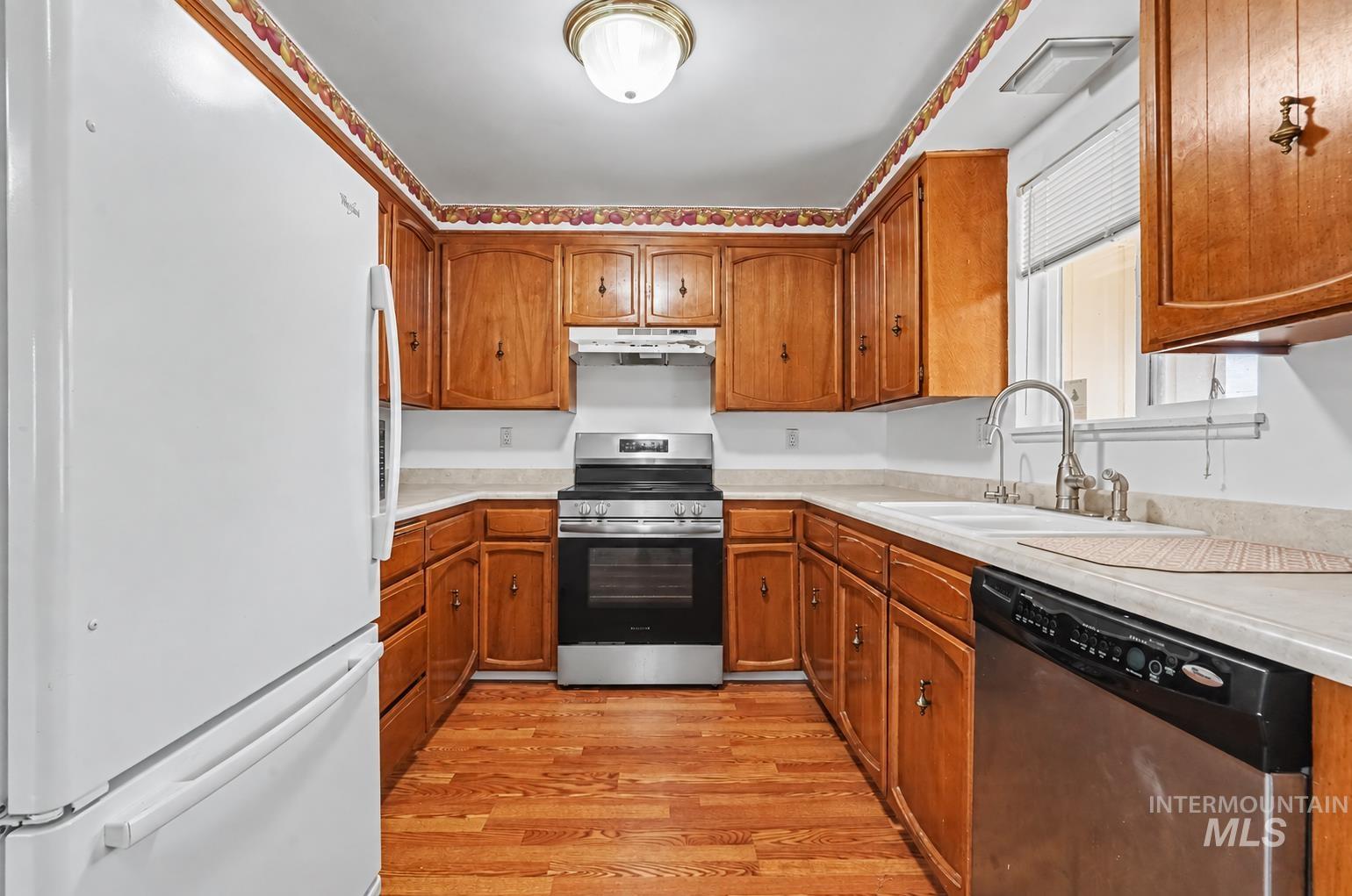 520 W Dakota Ave, Nampa, Idaho 83686, 3 Bedrooms, 2 Bathrooms, Residential For Sale, Price $404,880,MLS 99002047
