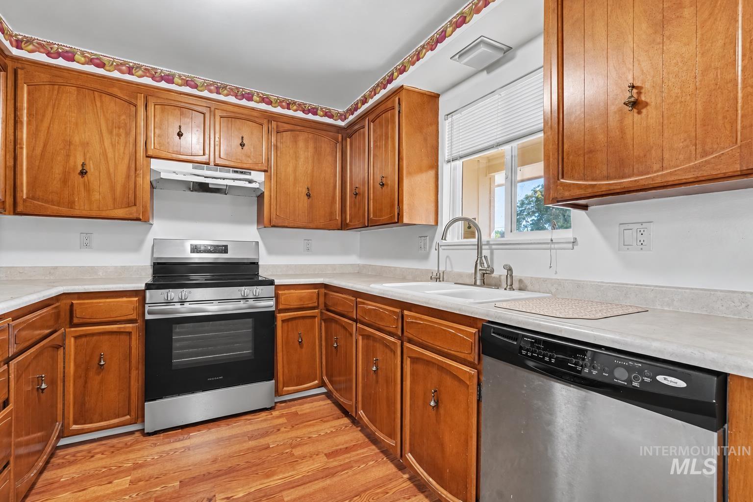 520 W Dakota Ave, Nampa, Idaho 83686, 3 Bedrooms, 2 Bathrooms, Residential For Sale, Price $404,880,MLS 99002047