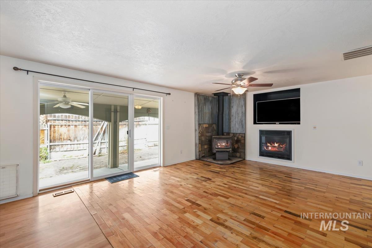 1620 Fairway Ct., Mountain Home, Idaho 83647, 3 Bedrooms, 2 Bathrooms, Residential For Sale, Price $348,500, 99002055