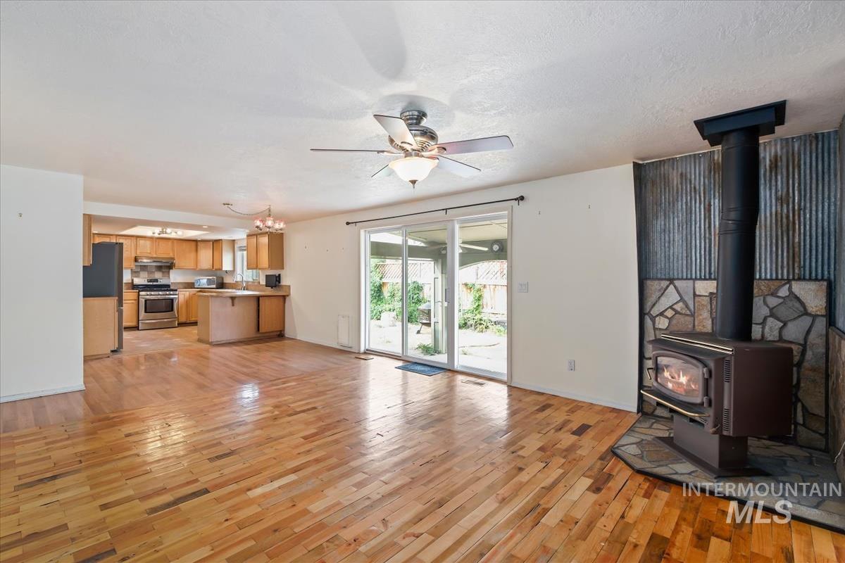 1620 Fairway Ct., Mountain Home, Idaho 83647, 3 Bedrooms, 2 Bathrooms, Residential For Sale, Price $348,500, 99002055