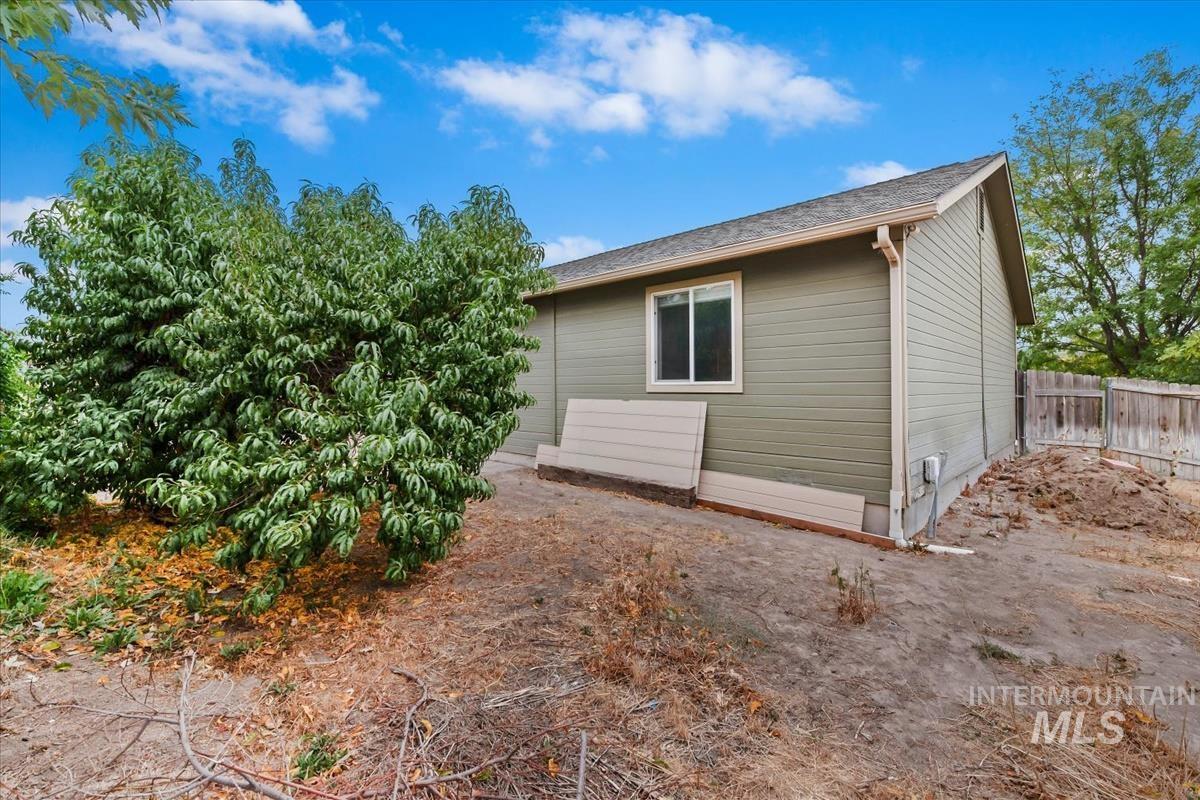 1620 Fairway Ct., Mountain Home, Idaho 83647, 3 Bedrooms, 2 Bathrooms, Residential For Sale, Price $348,500, 99002055