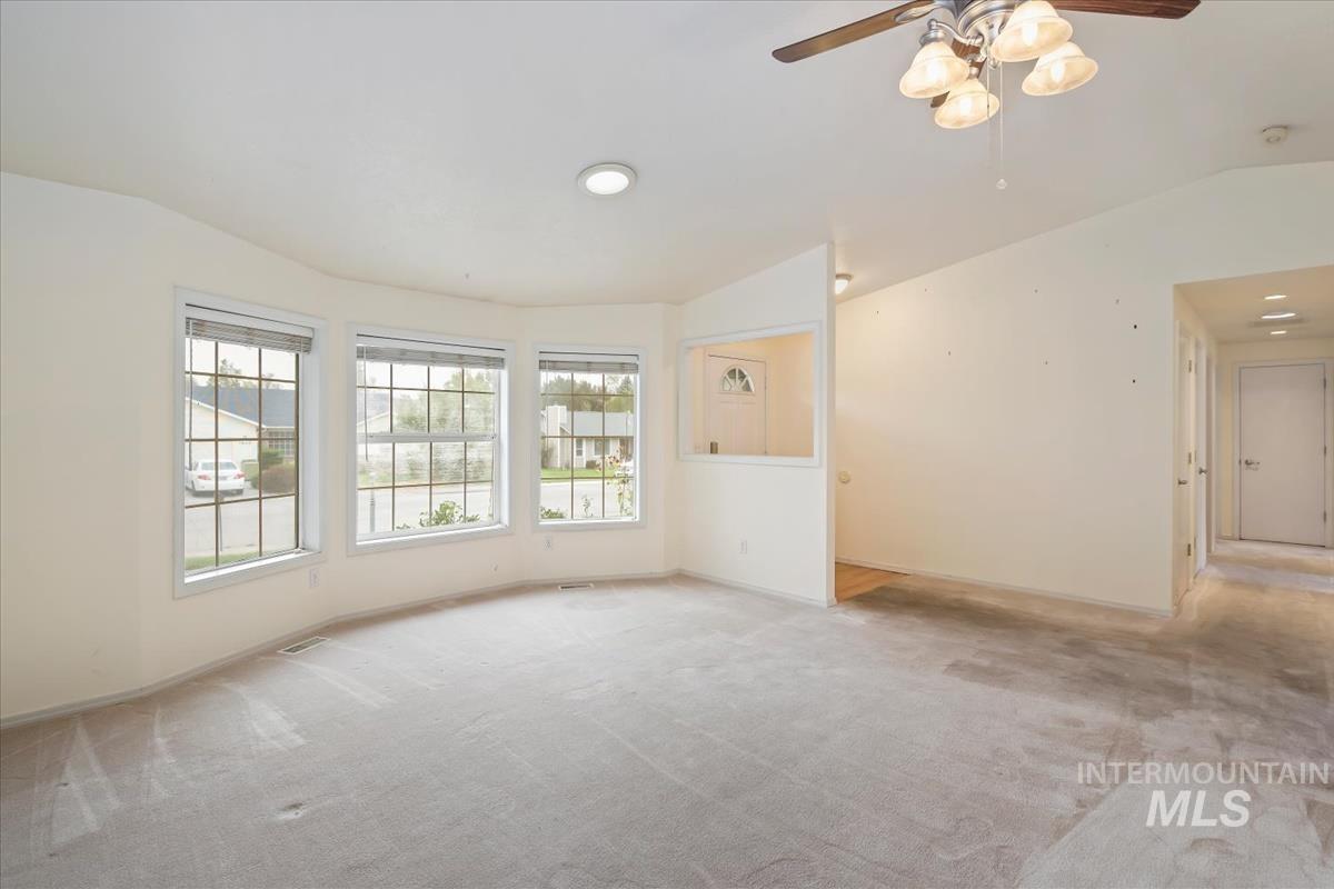 1620 Fairway Ct., Mountain Home, Idaho 83647, 3 Bedrooms, 2 Bathrooms, Residential For Sale, Price $348,500, 99002055