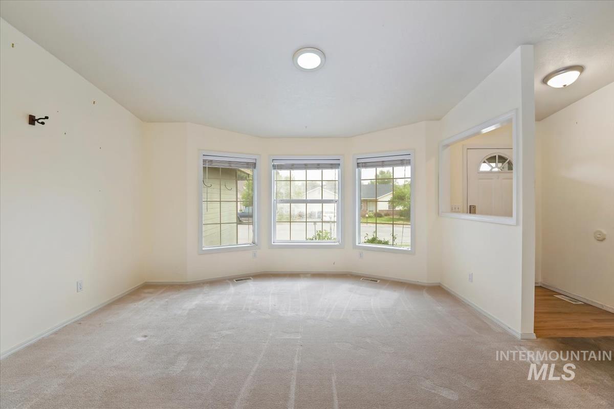 1620 Fairway Ct., Mountain Home, Idaho 83647, 3 Bedrooms, 2 Bathrooms, Residential For Sale, Price $348,500, 99002055