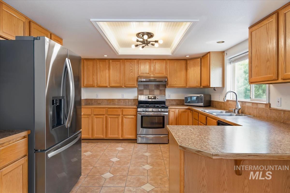 1620 Fairway Ct., Mountain Home, Idaho 83647, 3 Bedrooms, 2 Bathrooms, Residential For Sale, Price $348,500, 99002055