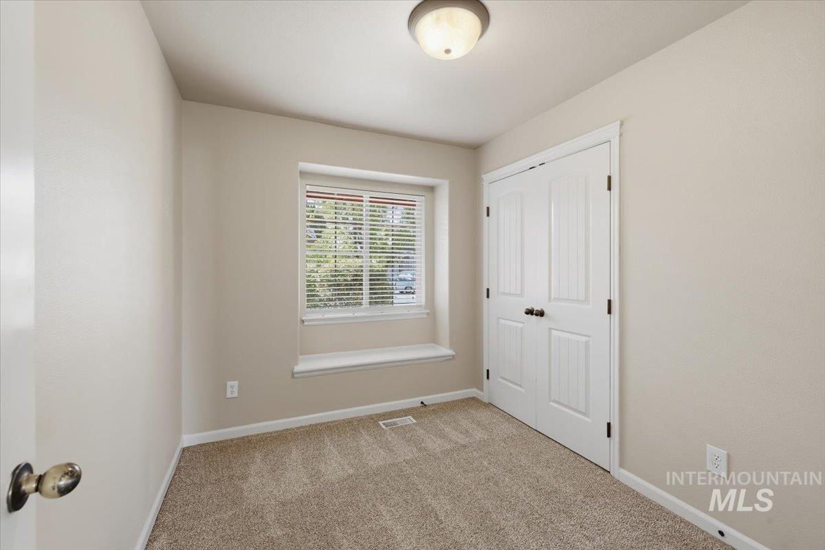 494 E Chateau Drive, Meridian, Idaho 83646, 3 Bedrooms, 2 Bathrooms, Residential For Sale, Price $419,000,MLS 99002072