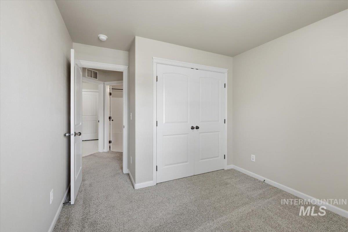 494 E Chateau Drive, Meridian, Idaho 83646, 3 Bedrooms, 2 Bathrooms, Residential For Sale, Price $419,000,MLS 99002072