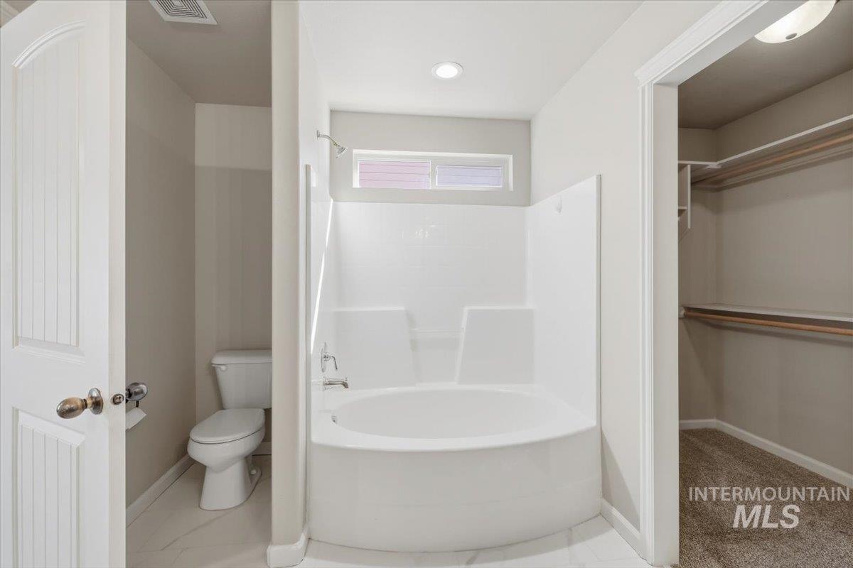 494 E Chateau Drive, Meridian, Idaho 83646, 3 Bedrooms, 2 Bathrooms, Residential For Sale, Price $419,000,MLS 99002072