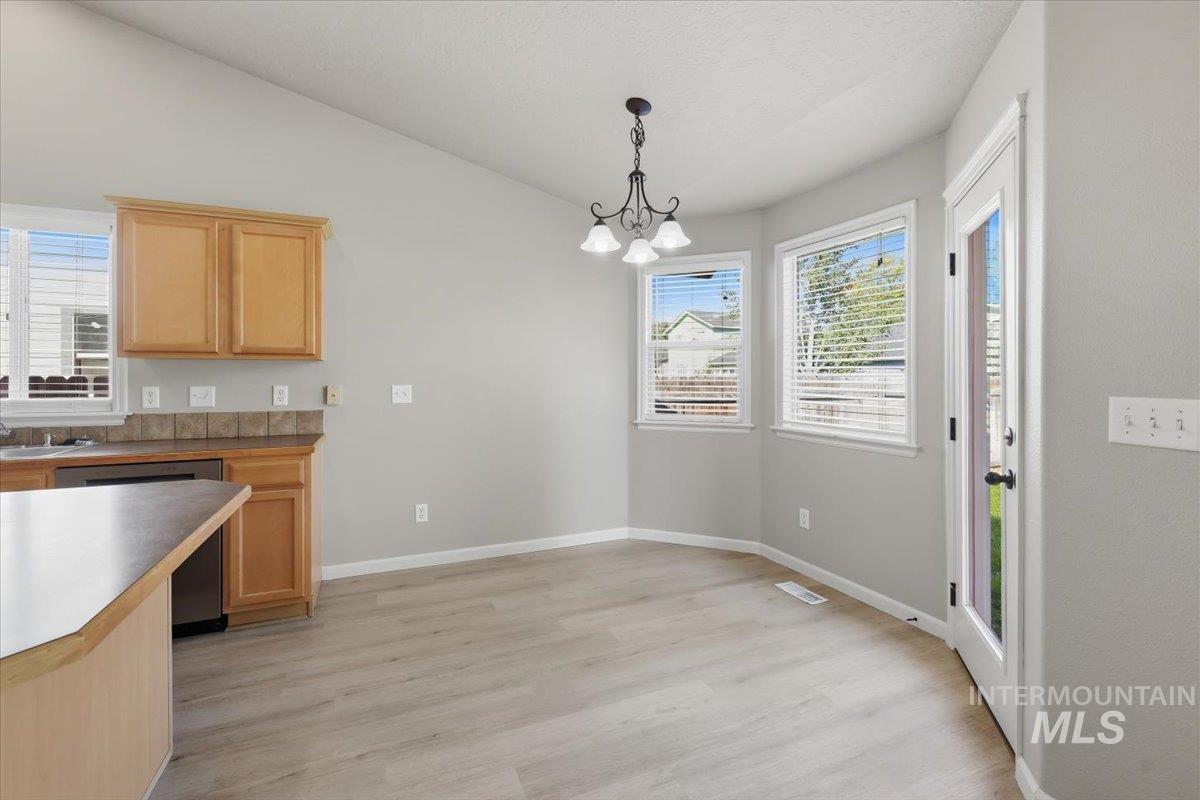 494 E Chateau Drive, Meridian, Idaho 83646, 3 Bedrooms, 2 Bathrooms, Residential For Sale, Price $419,000,MLS 99002072