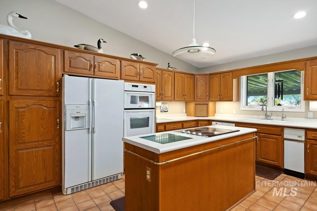 62 E 300 S, Burley, Idaho 83318, 4 Bedrooms, 3.5 Bathrooms, Residential For Sale, Price $649,000,MLS 99002081