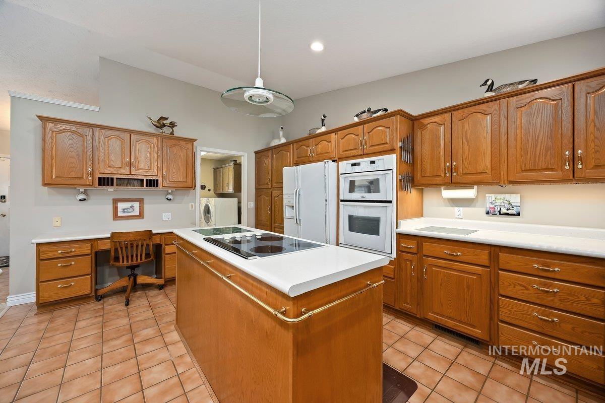 62 E 300 S, Burley, Idaho 83318, 4 Bedrooms, 3.5 Bathrooms, Residential For Sale, Price $649,000,MLS 99002081