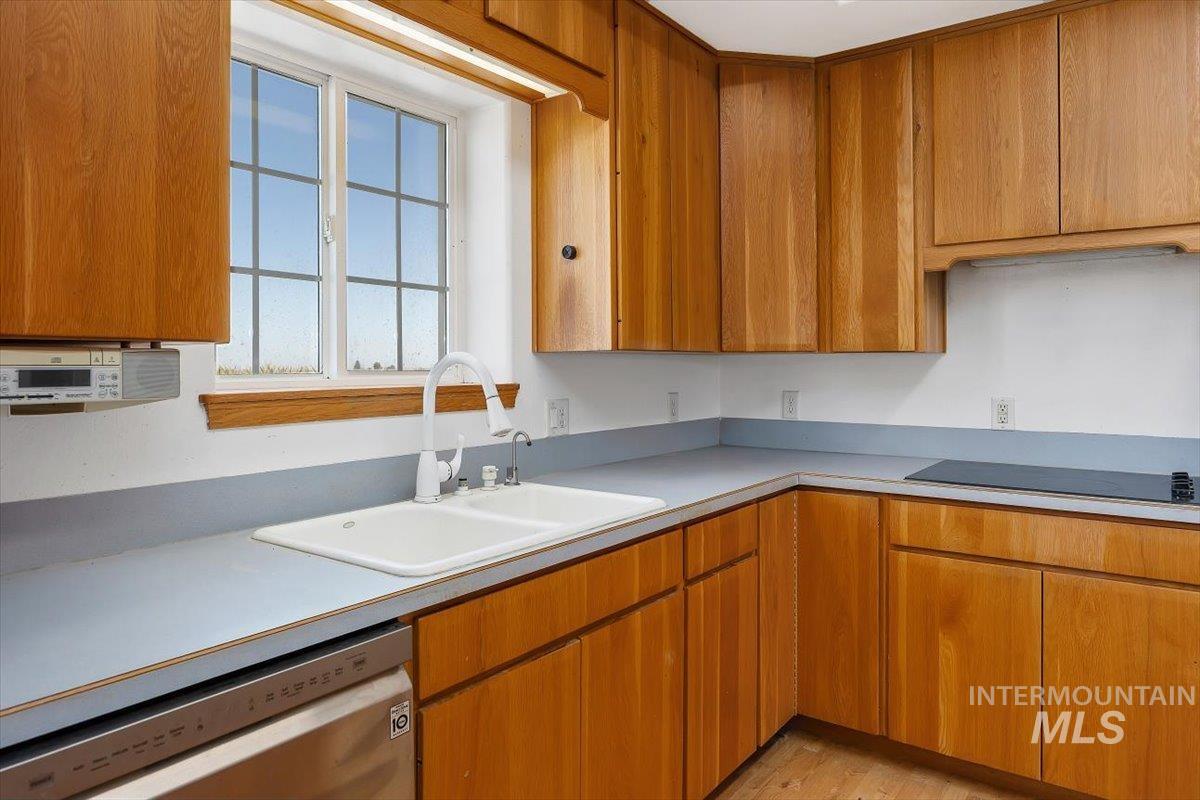 1854 E 3700 N, Filer, Idaho 83328, 4 Bedrooms, 3 Bathrooms, Residential For Sale, Price $725,000,MLS 99002087
