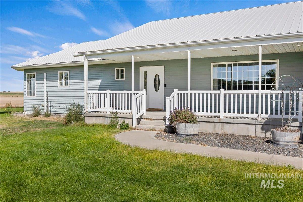 1854 E 3700 N, Filer, Idaho 83328, 4 Bedrooms, 3 Bathrooms, Residential For Sale, Price $725,000,MLS 99002087
