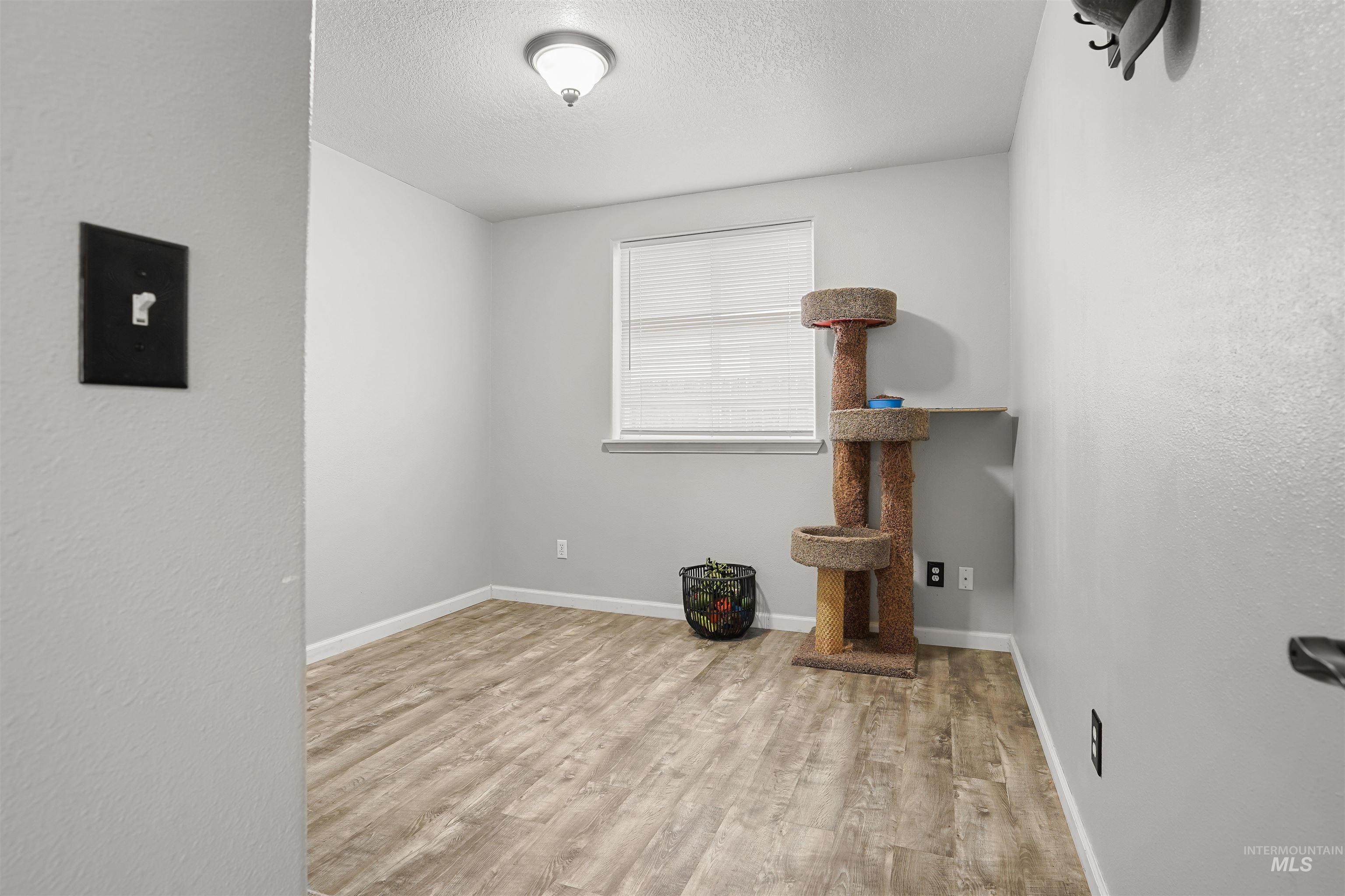 1238 Inca Dr, Twin Falls, Idaho 83301, 3 Bedrooms, 2 Bathrooms, Residential For Sale, Price $315,000,MLS 99002090