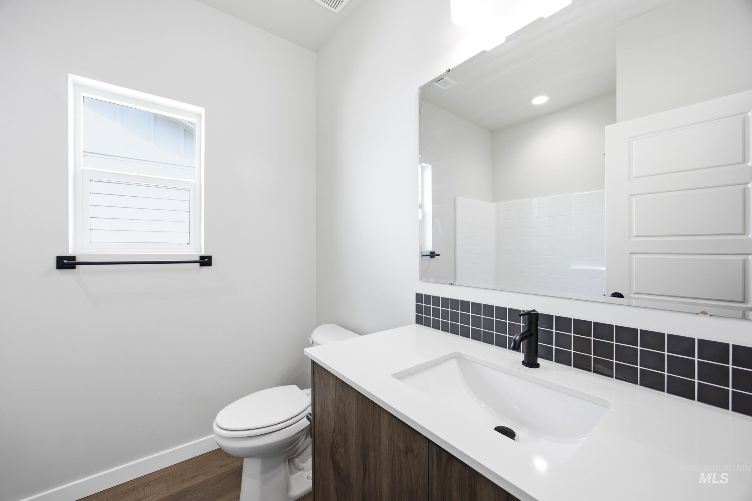 17604 N Veiled Peak Ave, Nampa, Idaho 83687, 4 Bedrooms, 2 Bathrooms, Residential For Sale, Price $573,990,MLS 99002104