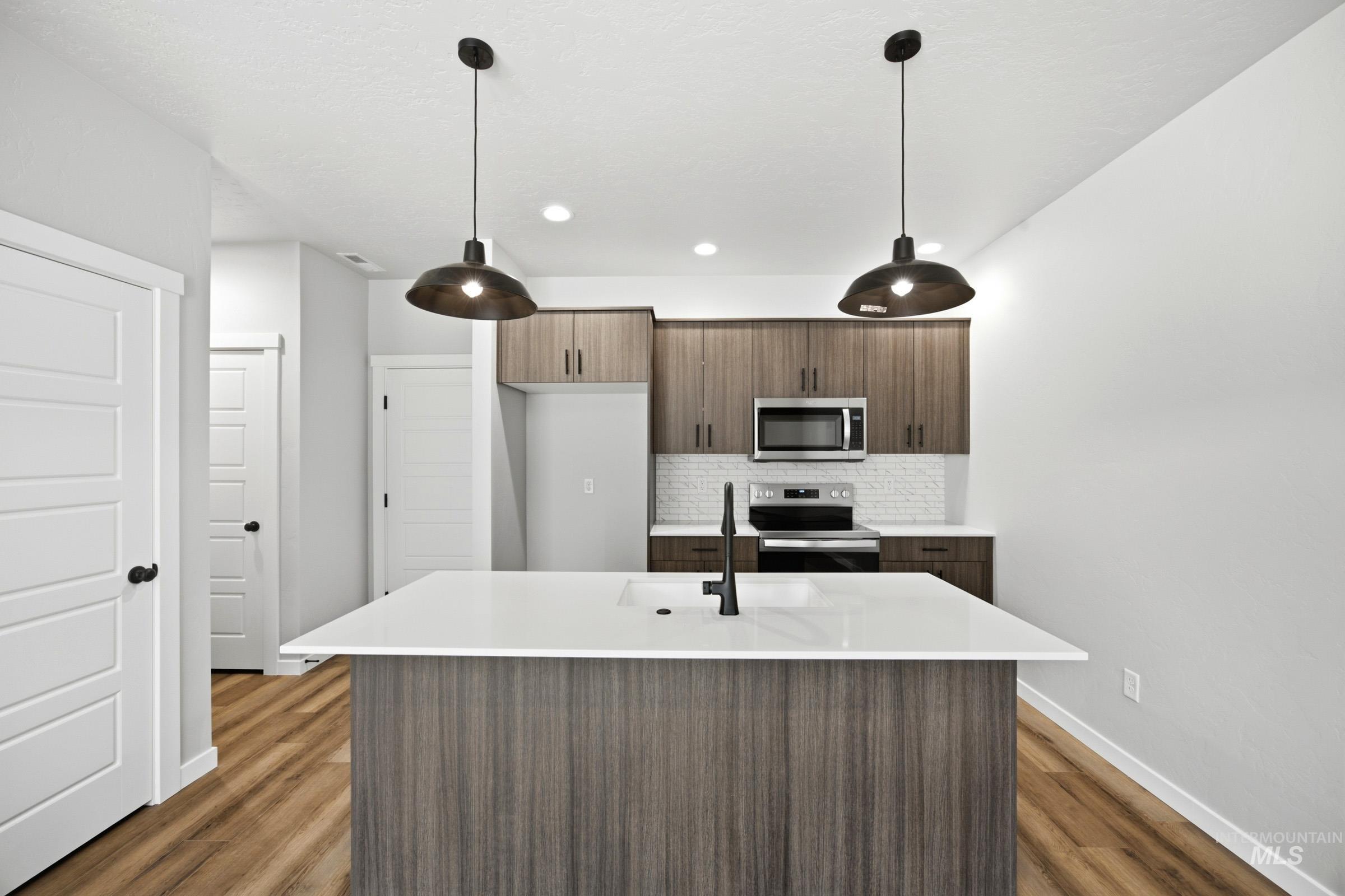 6746 S Arista Ave, Boise, Idaho 83709, 3 Bedrooms, 2.5 Bathrooms, Residential For Sale, Price $427,995,MLS 99002109
