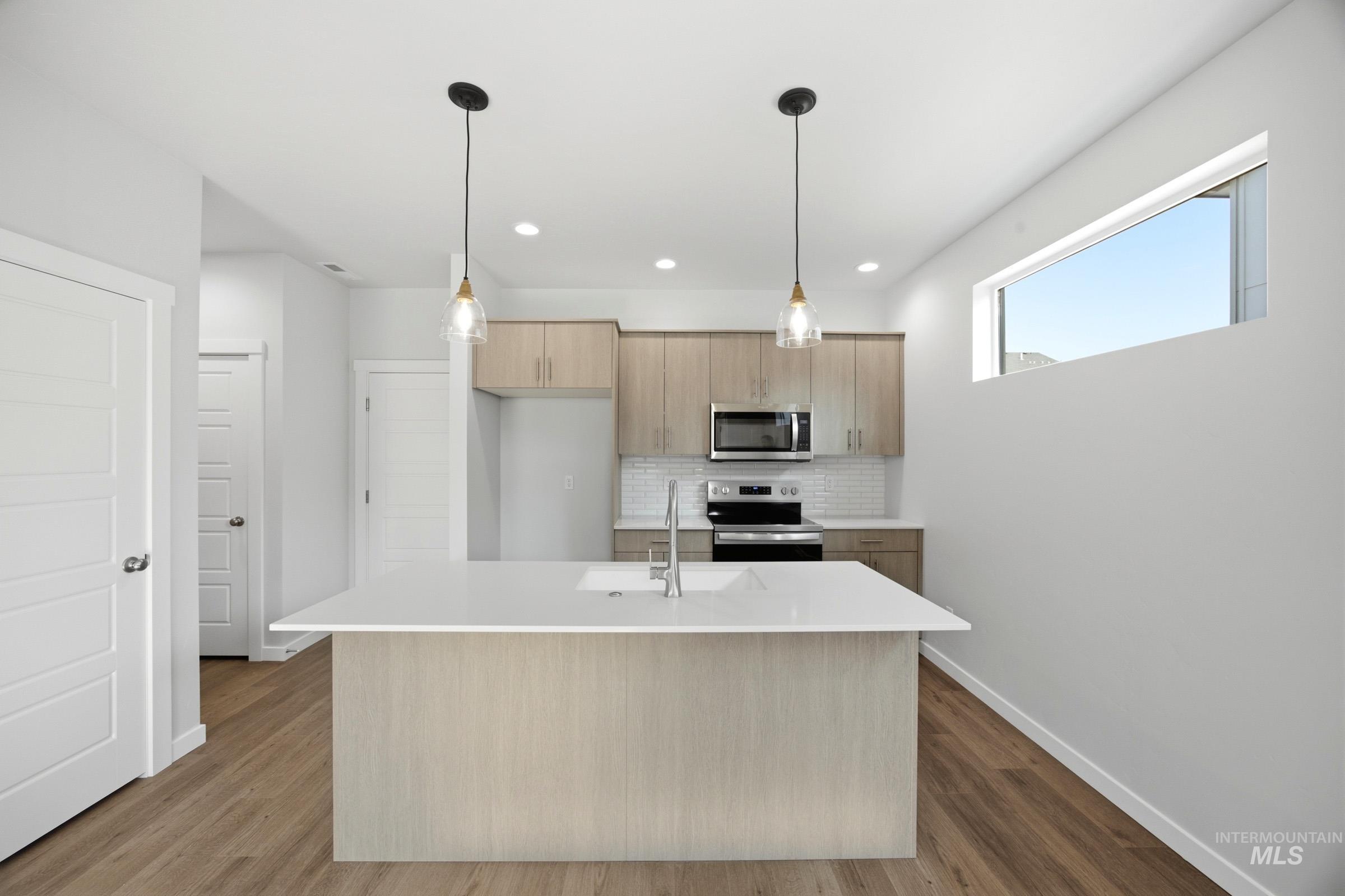 6762 S Arista Ave, Boise, Idaho 83709, 3 Bedrooms, 2.5 Bathrooms, Residential For Sale, Price $433,995,MLS 99002111