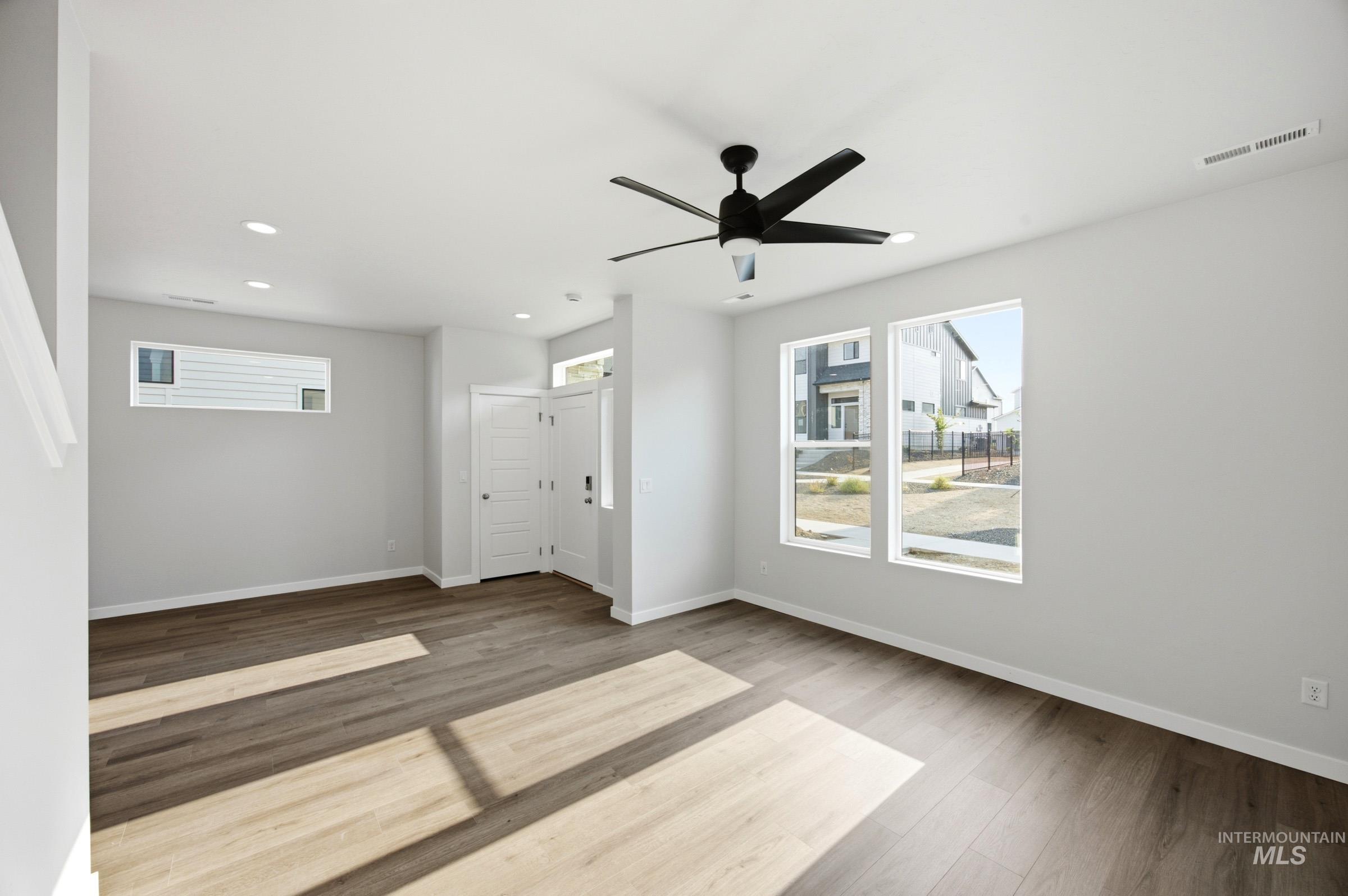 6762 S Arista Ave, Boise, Idaho 83709, 3 Bedrooms, 2.5 Bathrooms, Residential For Sale, Price $433,995,MLS 99002111