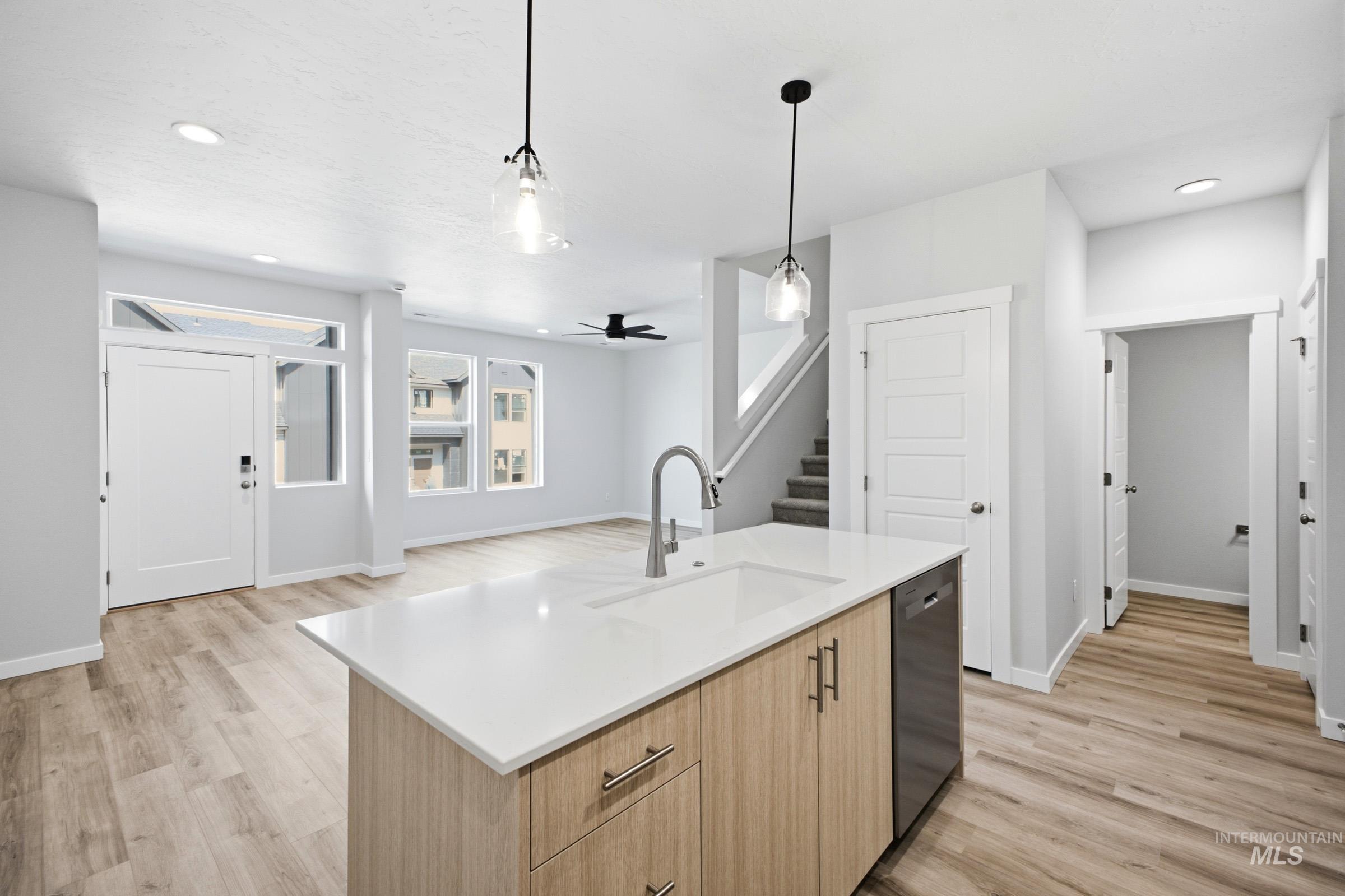 6983 S Spindlebush Ave, Boise, Idaho 83709, 3 Bedrooms, 2.5 Bathrooms, Residential For Sale, Price $426,995,MLS 99002115