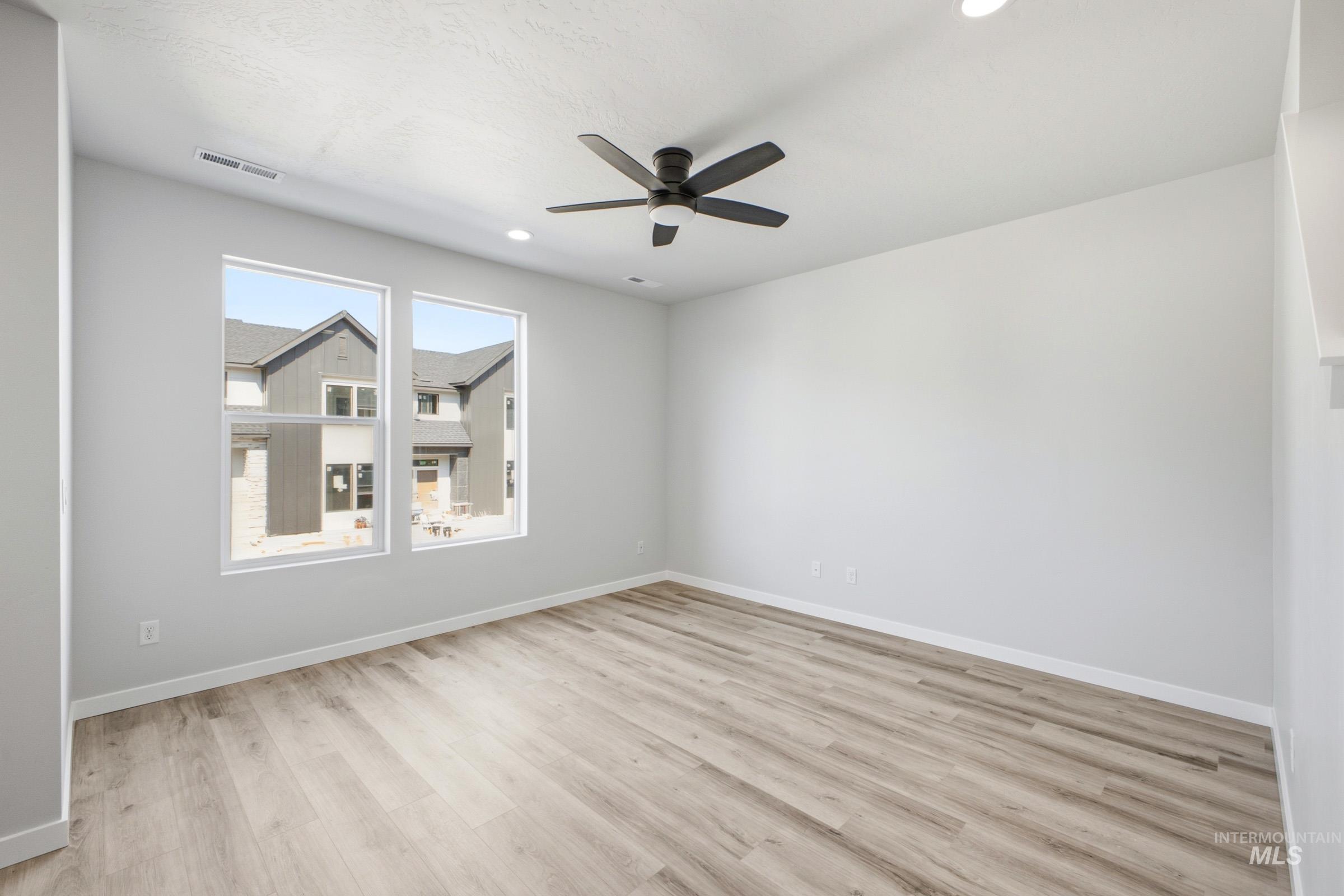 6983 S Spindlebush Ave, Boise, Idaho 83709, 3 Bedrooms, 2.5 Bathrooms, Residential For Sale, Price $426,995,MLS 99002115