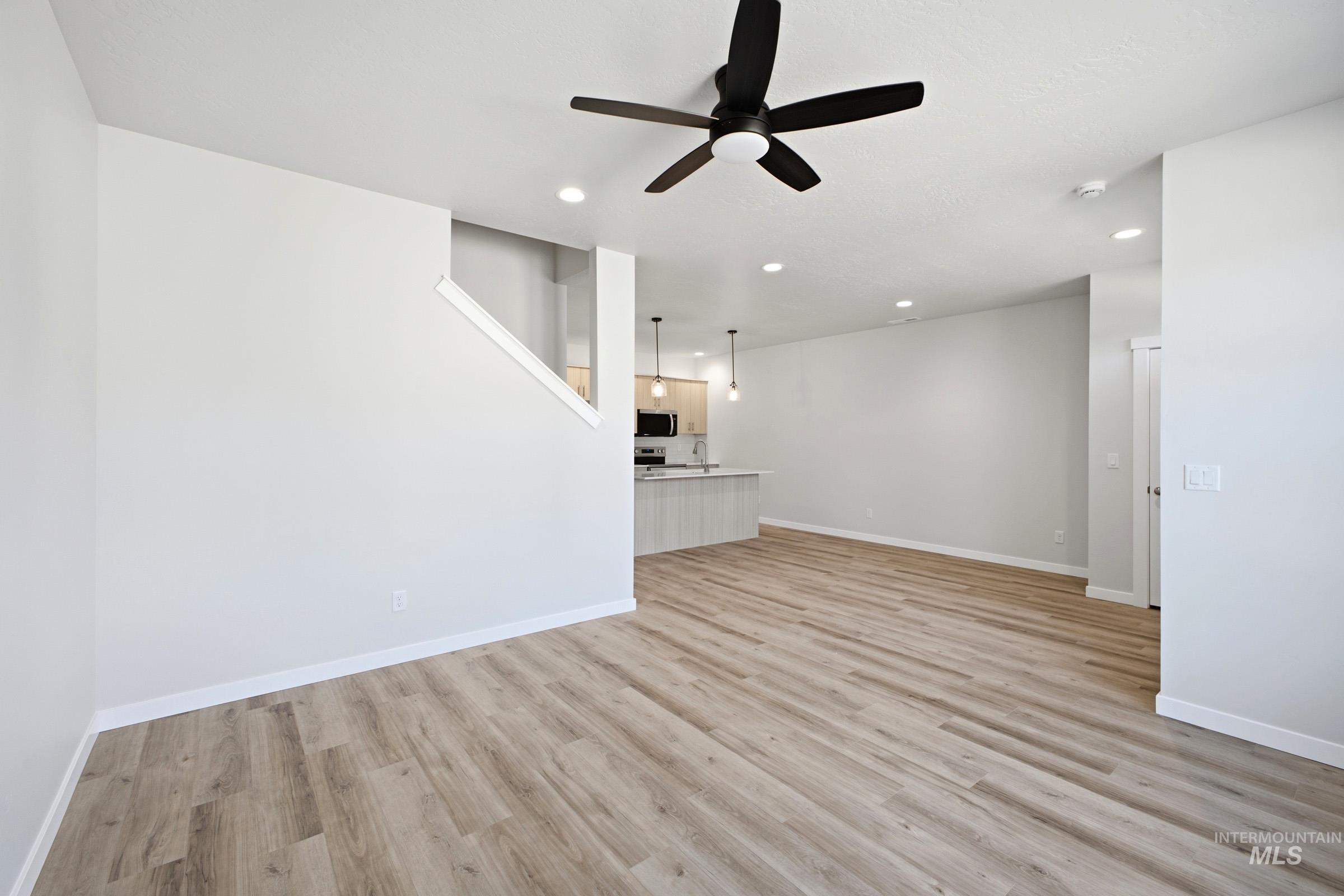 6983 S Spindlebush Ave, Boise, Idaho 83709, 3 Bedrooms, 2.5 Bathrooms, Residential For Sale, Price $426,995,MLS 99002115