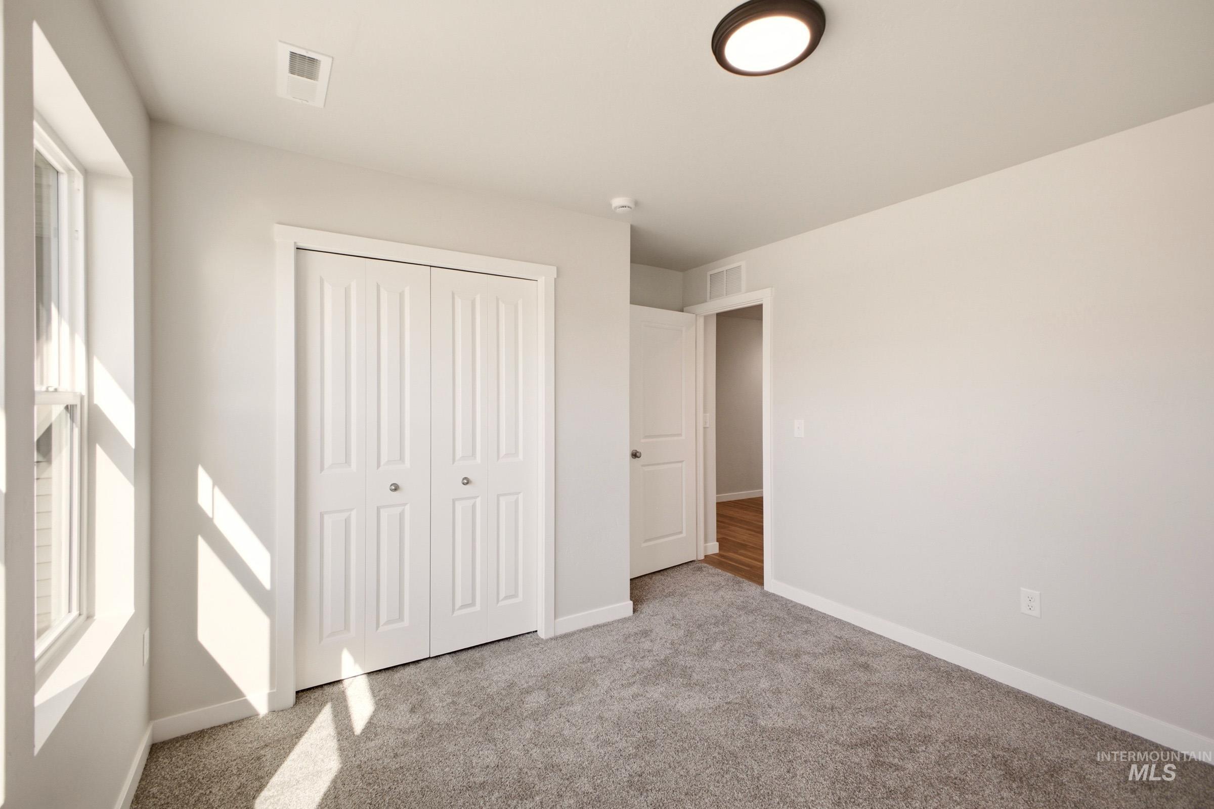 338 N Tideberry Ave, Kuna, Idaho 83634, 3 Bedrooms, 2 Bathrooms, Residential For Sale, Price $430,995,MLS 99002133